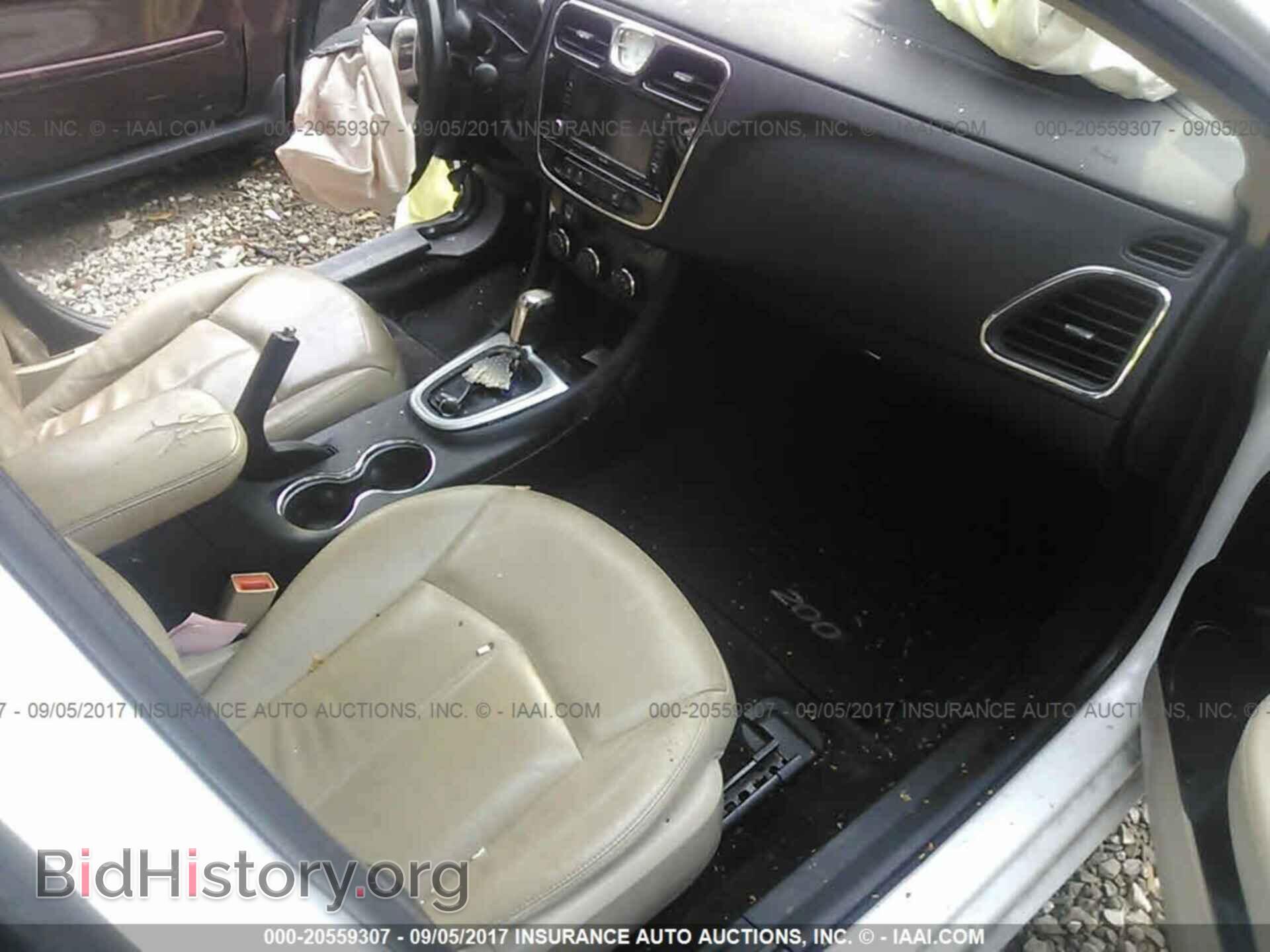 2011 Chrysler 200 - VIN: 1C3BC2FG0BN548459 - Фото 5