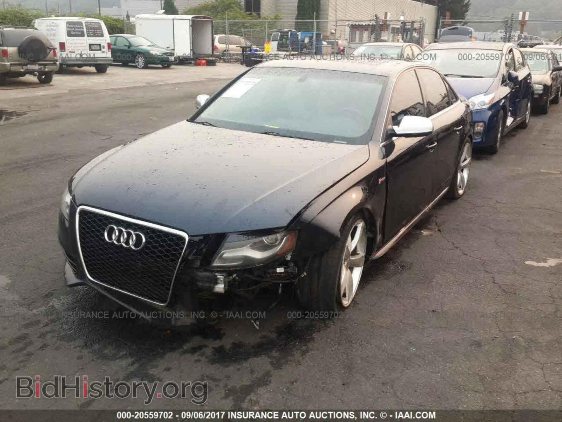 2012 Audi S4 - VIN: WAUDGAFL8CA019573 - Photo 2