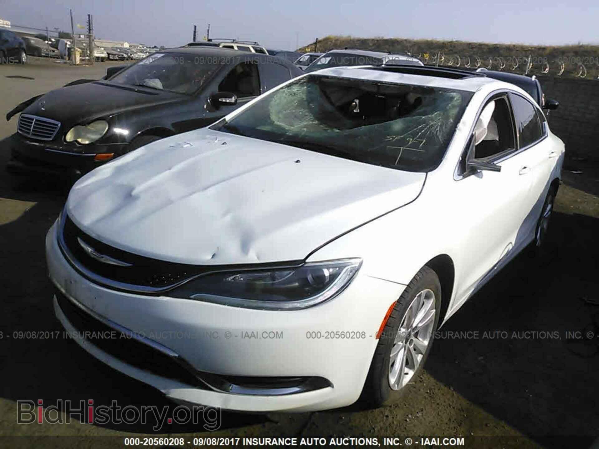 2015 Chrysler 200 - VIN: 1C3CCCAB6FN694330 - Photo 2