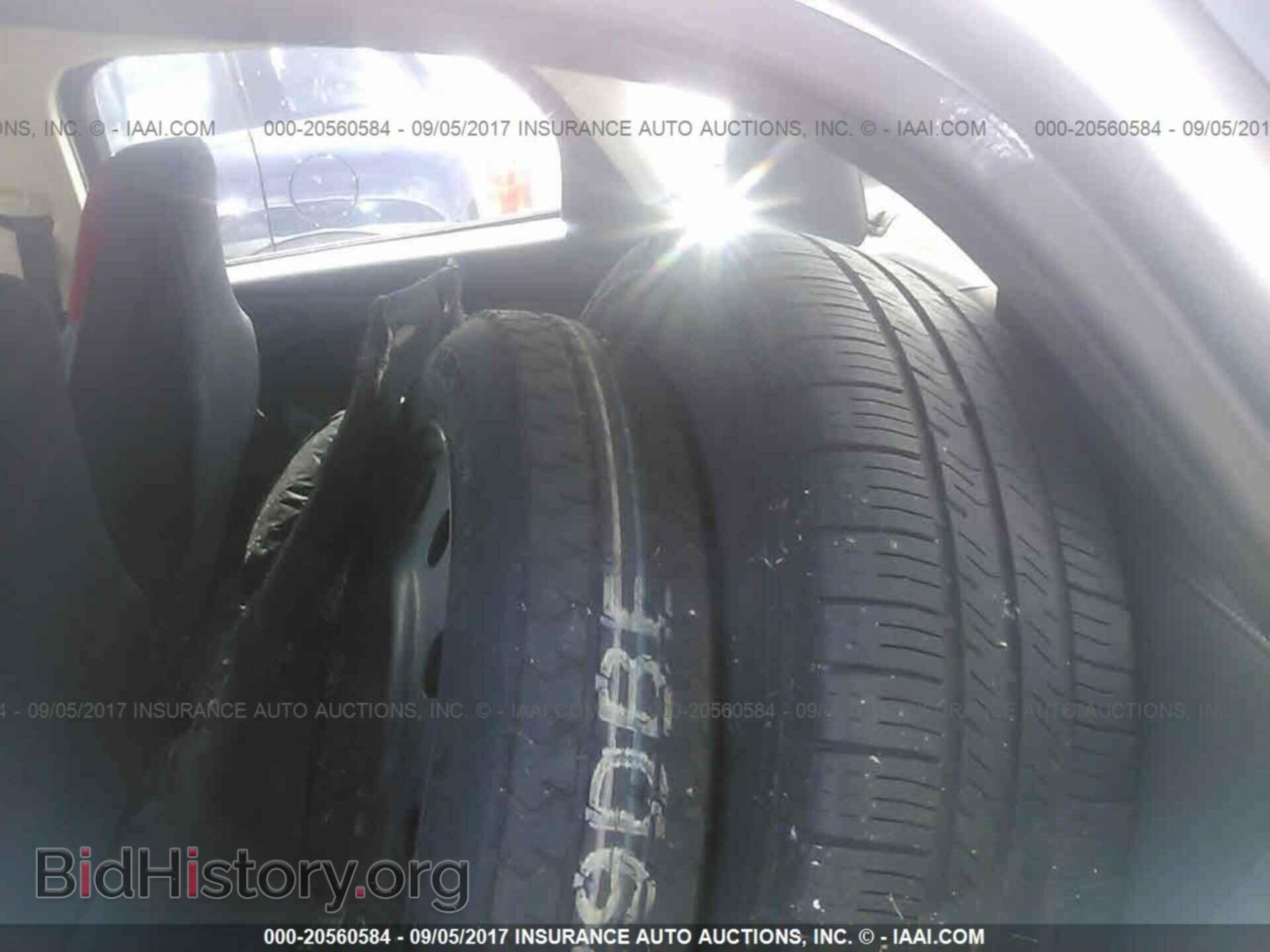 2015 Ford Focus - VIN: 1FADP3E23FL240374 - Photo 8