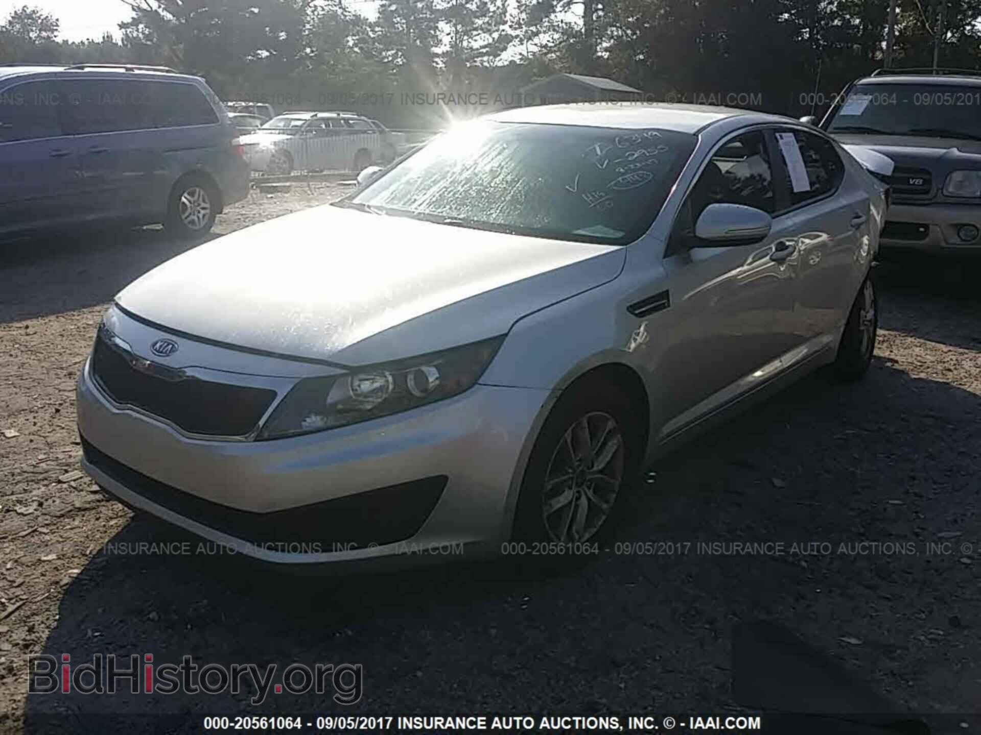 2011 Kia Optima - VIN: KNAGM4A70B5072955 - Фото 2