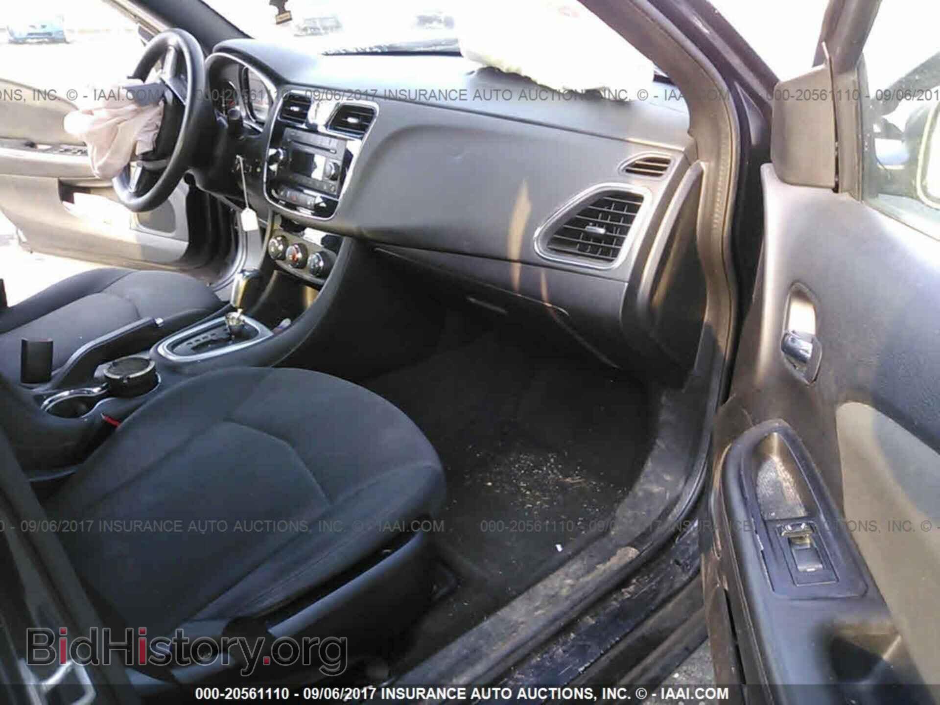 2011 Chrysler 200 - VIN: 1C3BC4FB6BN515787 - Фото 5