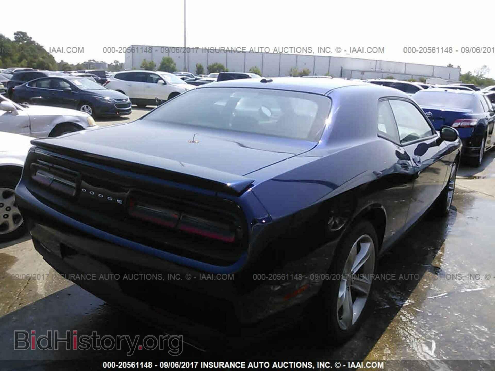2015 Dodge Challenger - VIN: 2C3CDZAT7FH712772 - Photo 4
