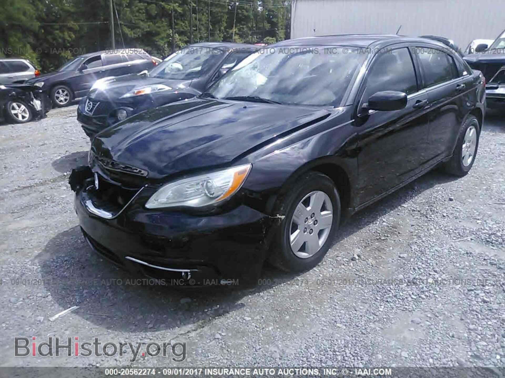 2013 Chrysler 200 - VIN: 1C3CCBBB1DN584789 - Photo 2