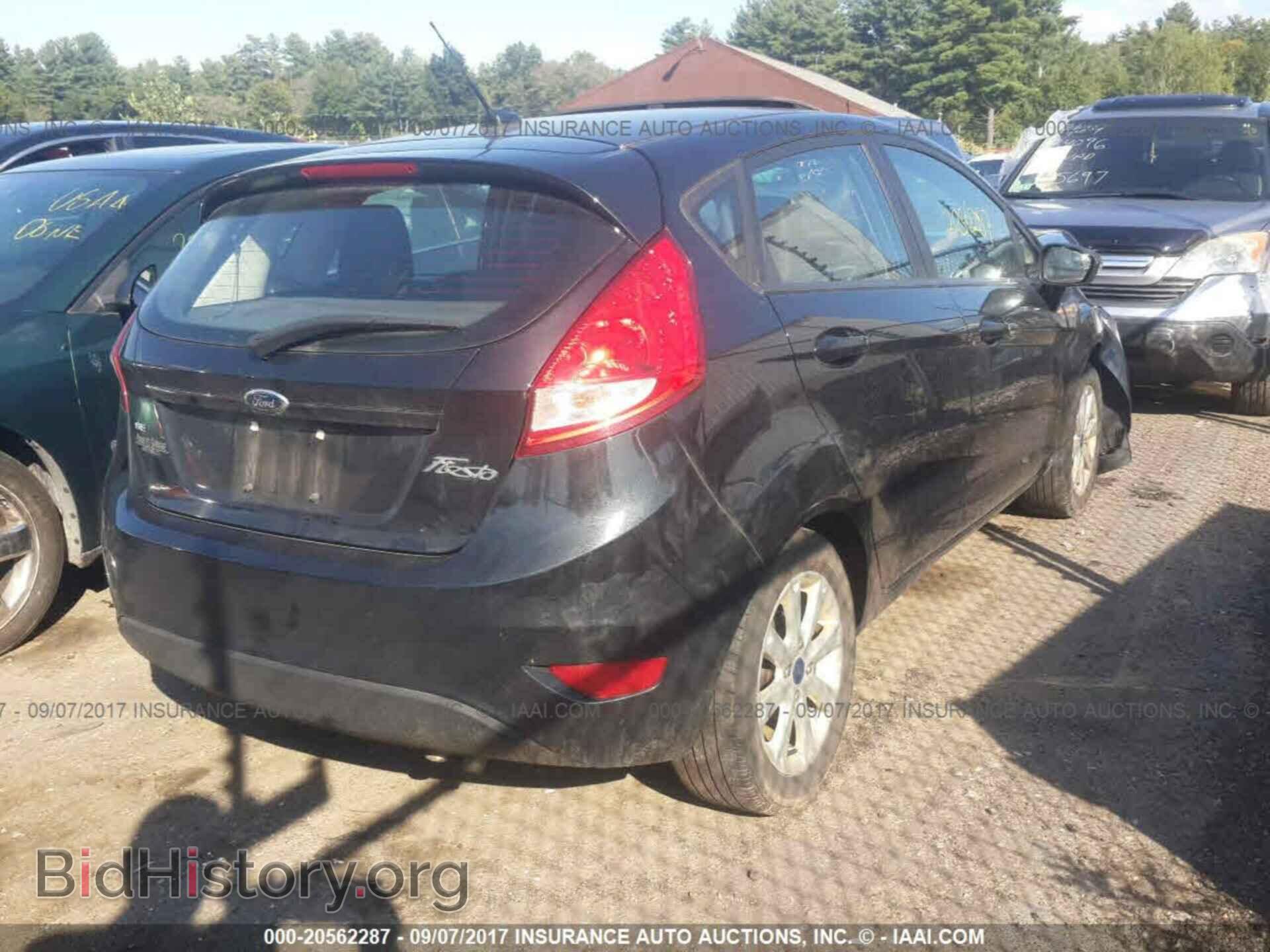 2013 Ford Fiesta - VIN: 3FADP4EJ7DM117539 - Фото 4