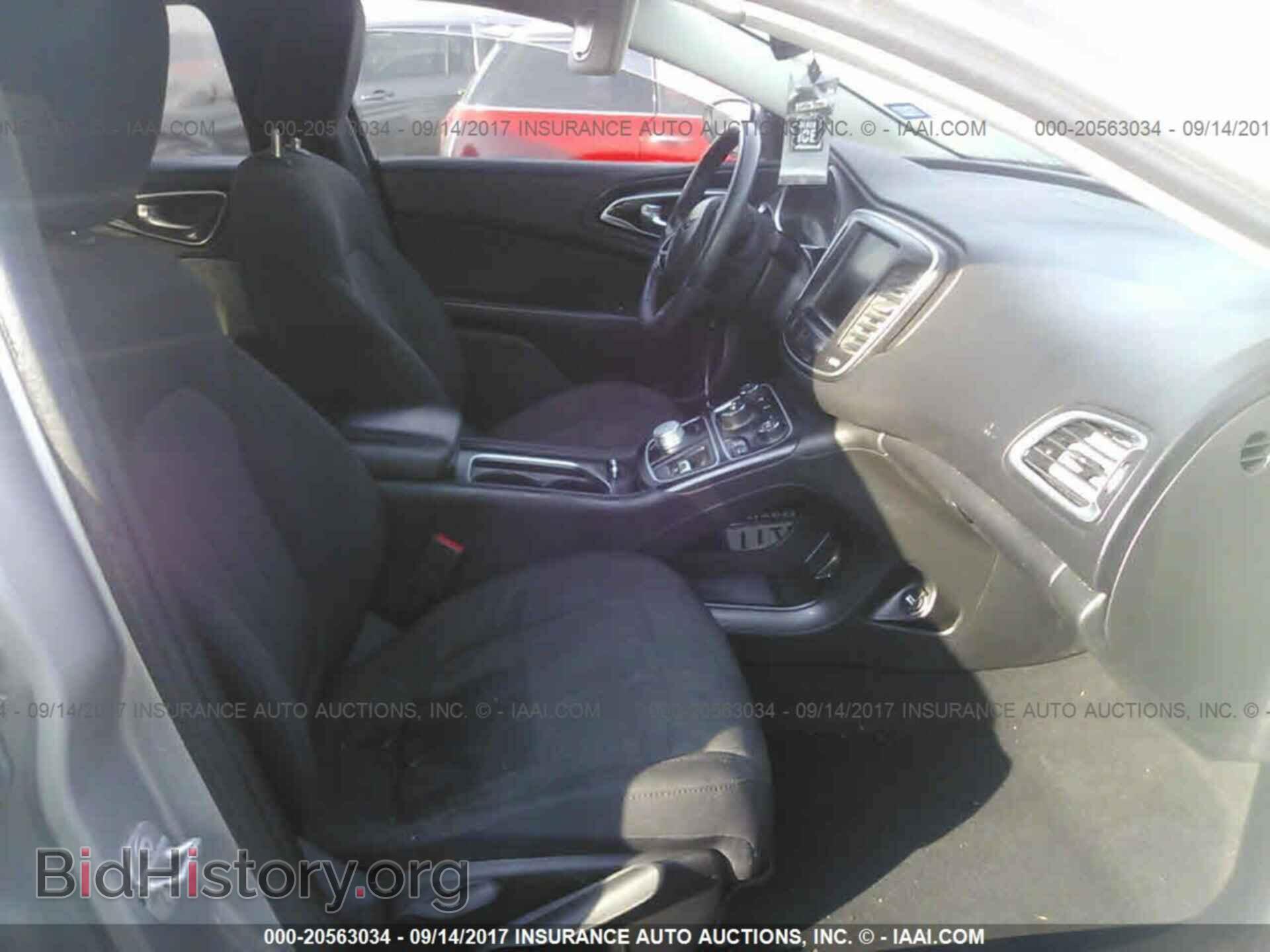 2015 Chrysler 200 - VIN: 1C3CCCAB5FN698045 - Photo 5