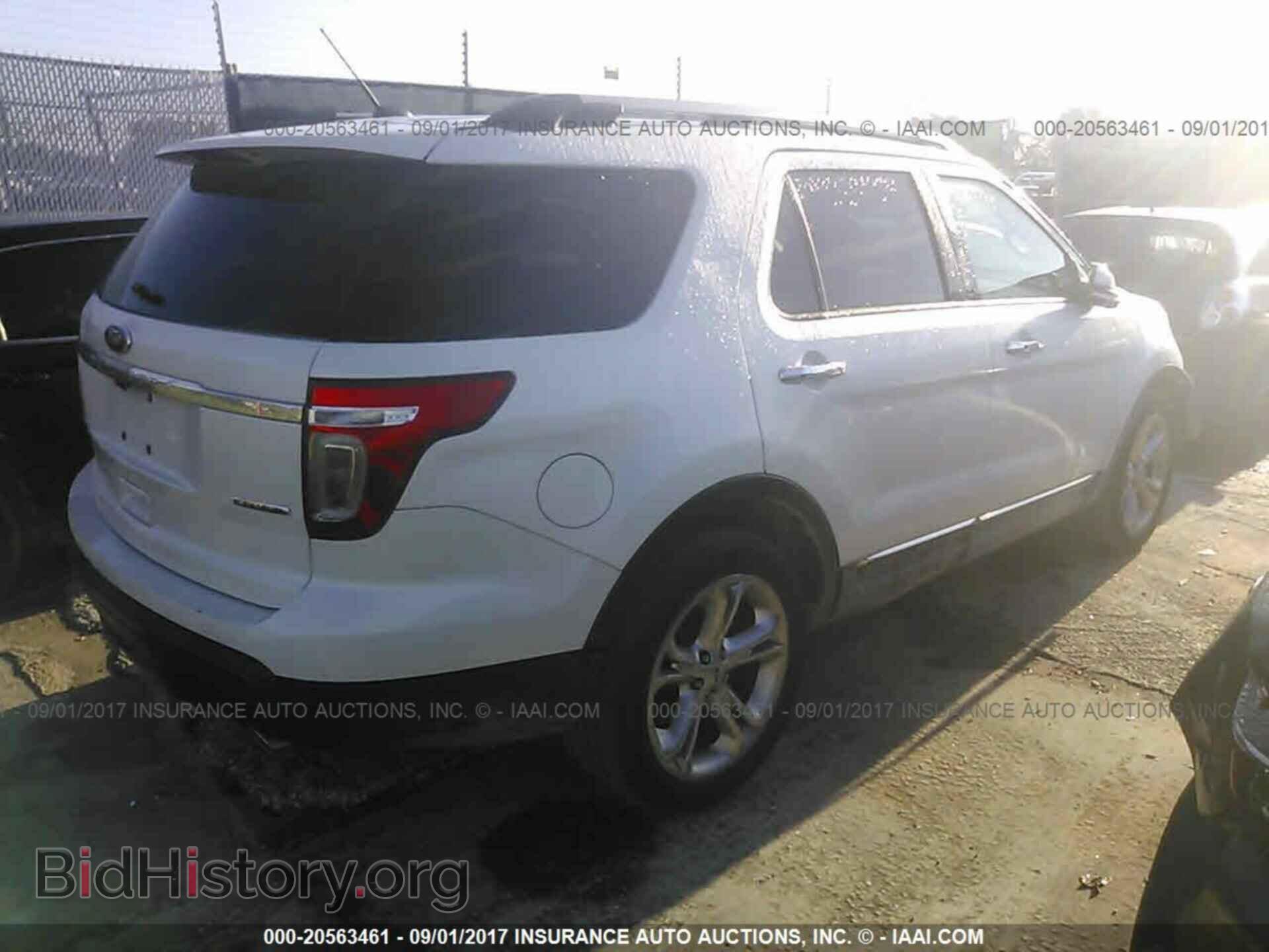 2015 Ford Explorer - VIN: 1FM5K7F82FGB32145 - Photo 4
