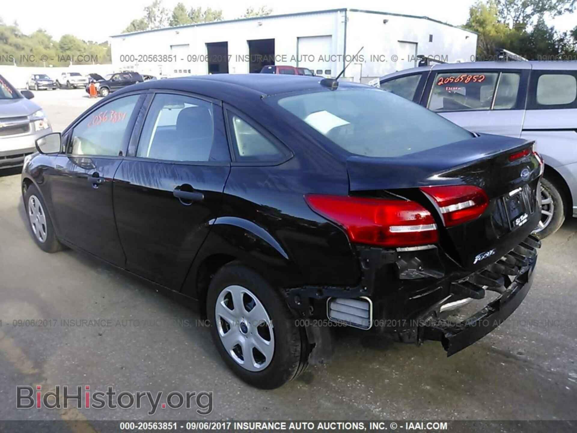 2017 Ford Focus - VIN: 1FADP3E22HL313513 - Photo 3