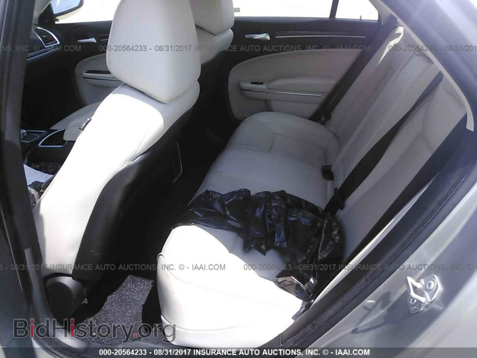 2016 Chrysler 300c - VIN: 2C3CCAEG0GH238473 - Фото 8