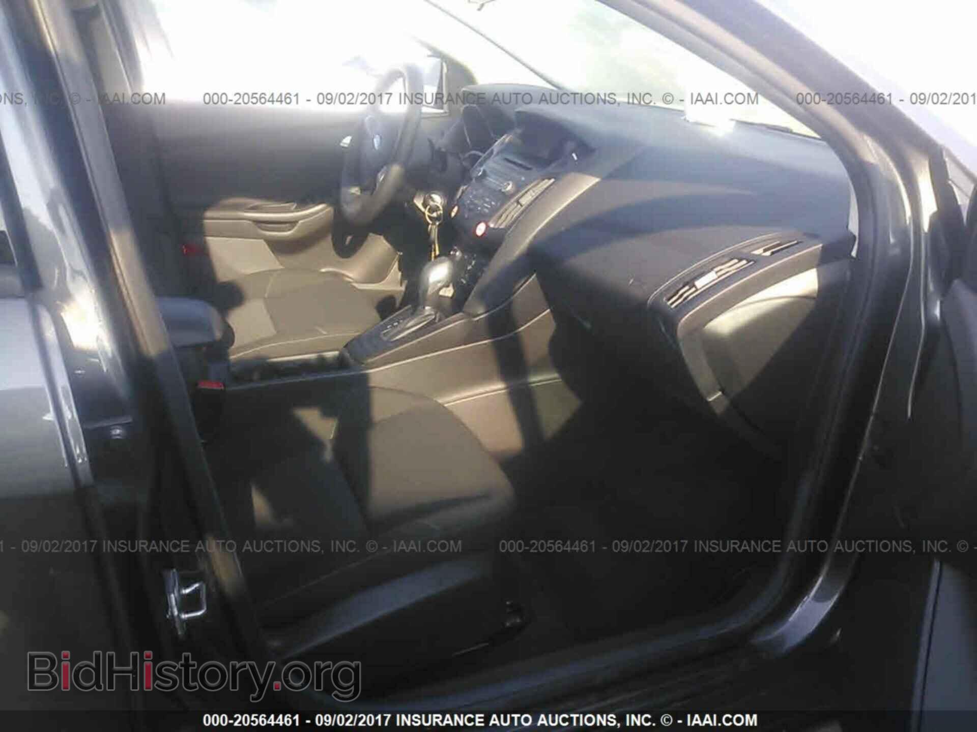 2017 Ford Focus - VIN: 1FADP3K26HL267267 - Photo 5