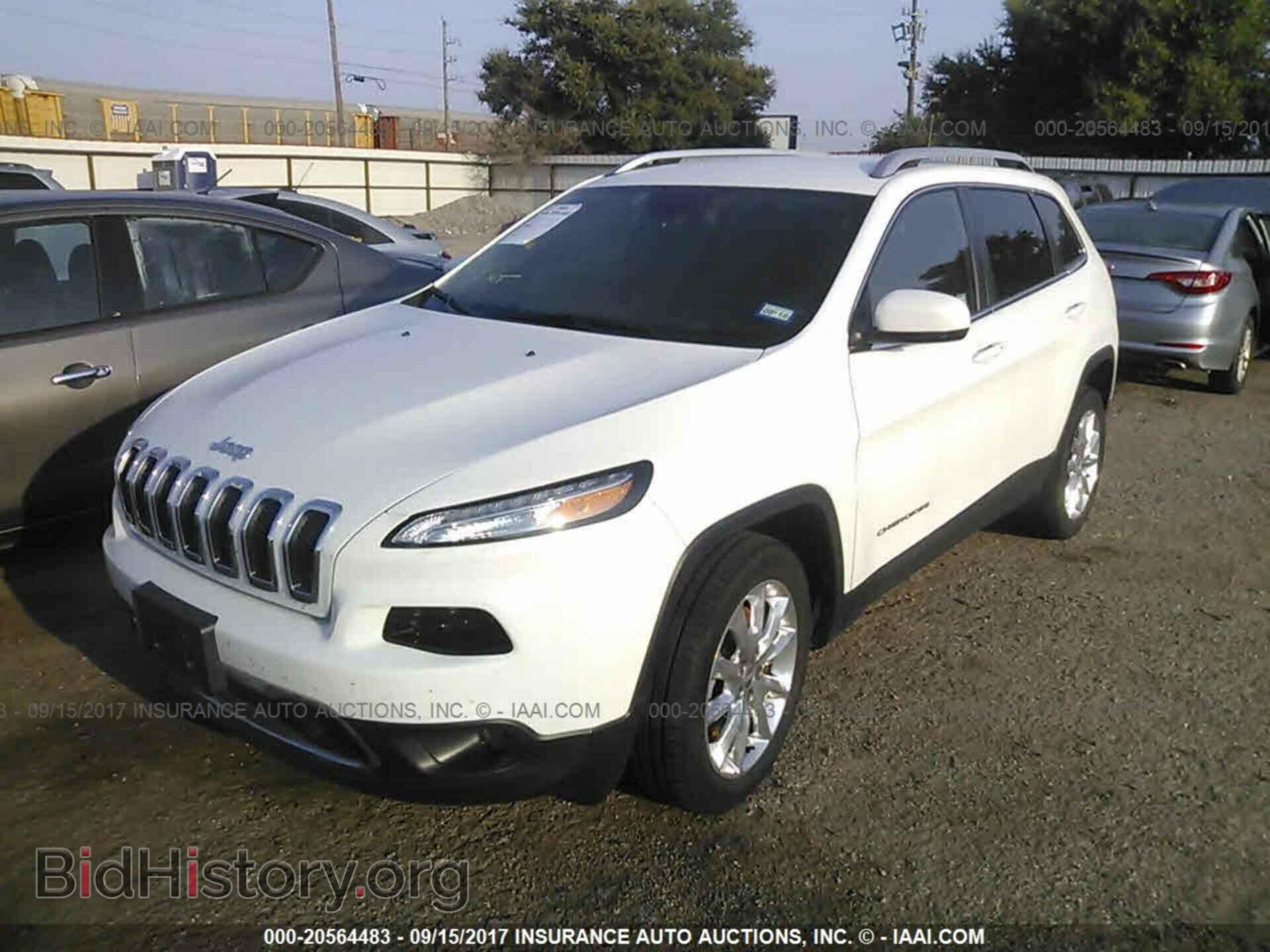 2017 Jeep Cherokee - VIN: 1C4PJLDB7HW522657 - Photo 2