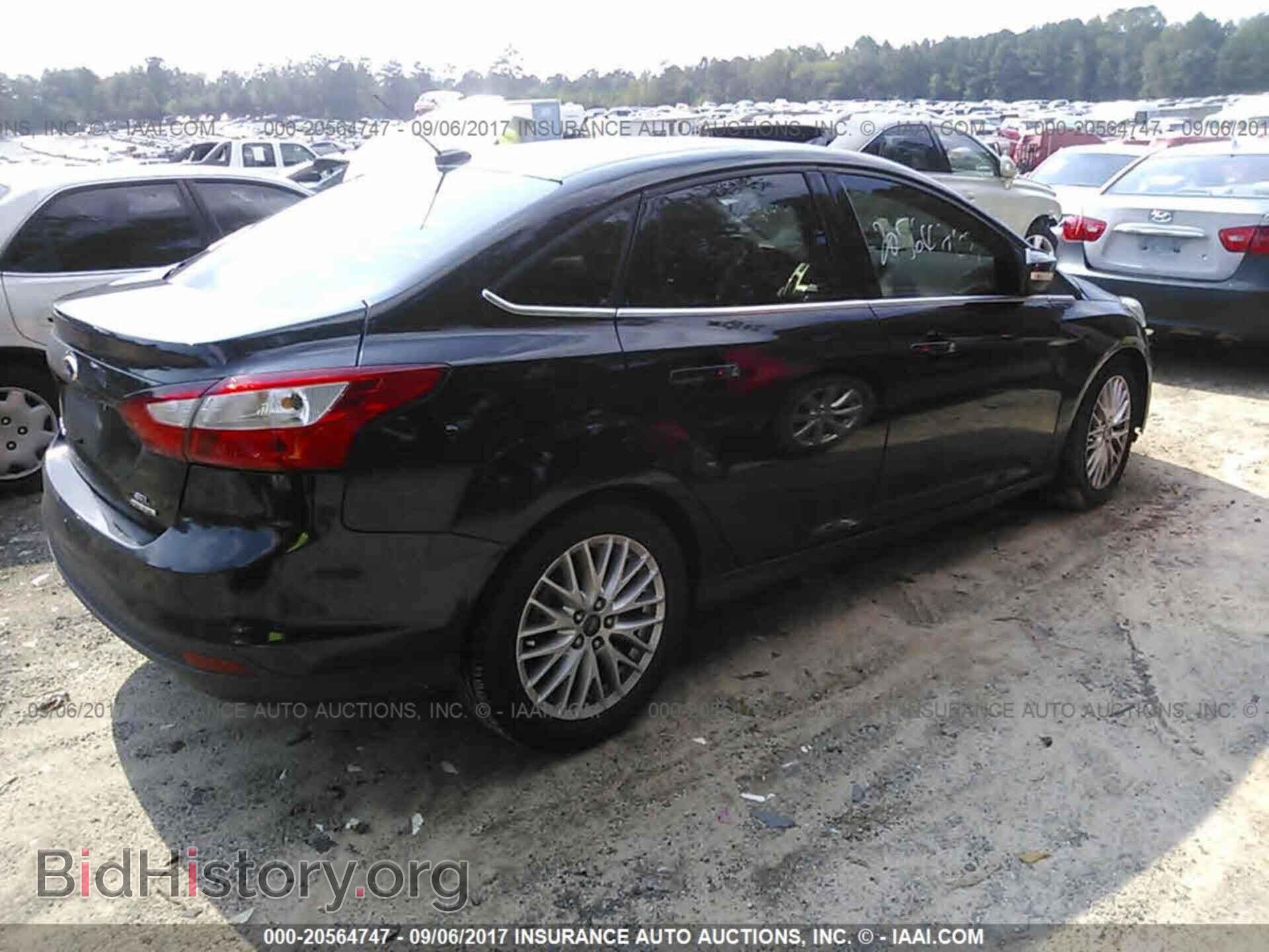 2012 Ford Focus - VIN: 1FAHP3H28CL365461 - Фото 4