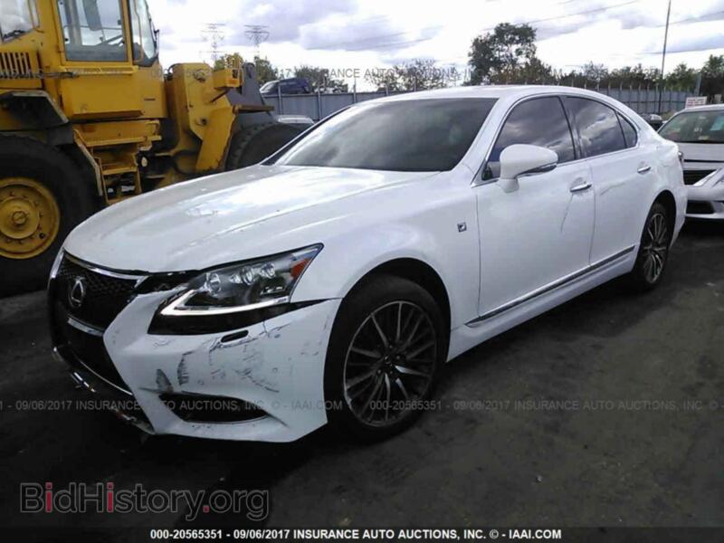 2013 Lexus LS (VIN JTHCL5EF9D5018938) — photo 2 of 10