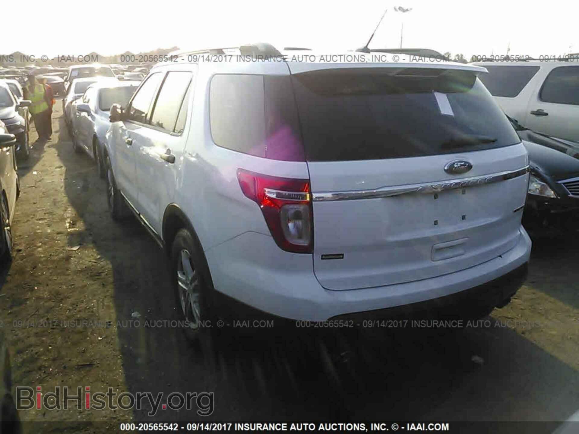 2014 Ford Explorer - VIN: 1FM5K7B82EGA22233 - Фото 3