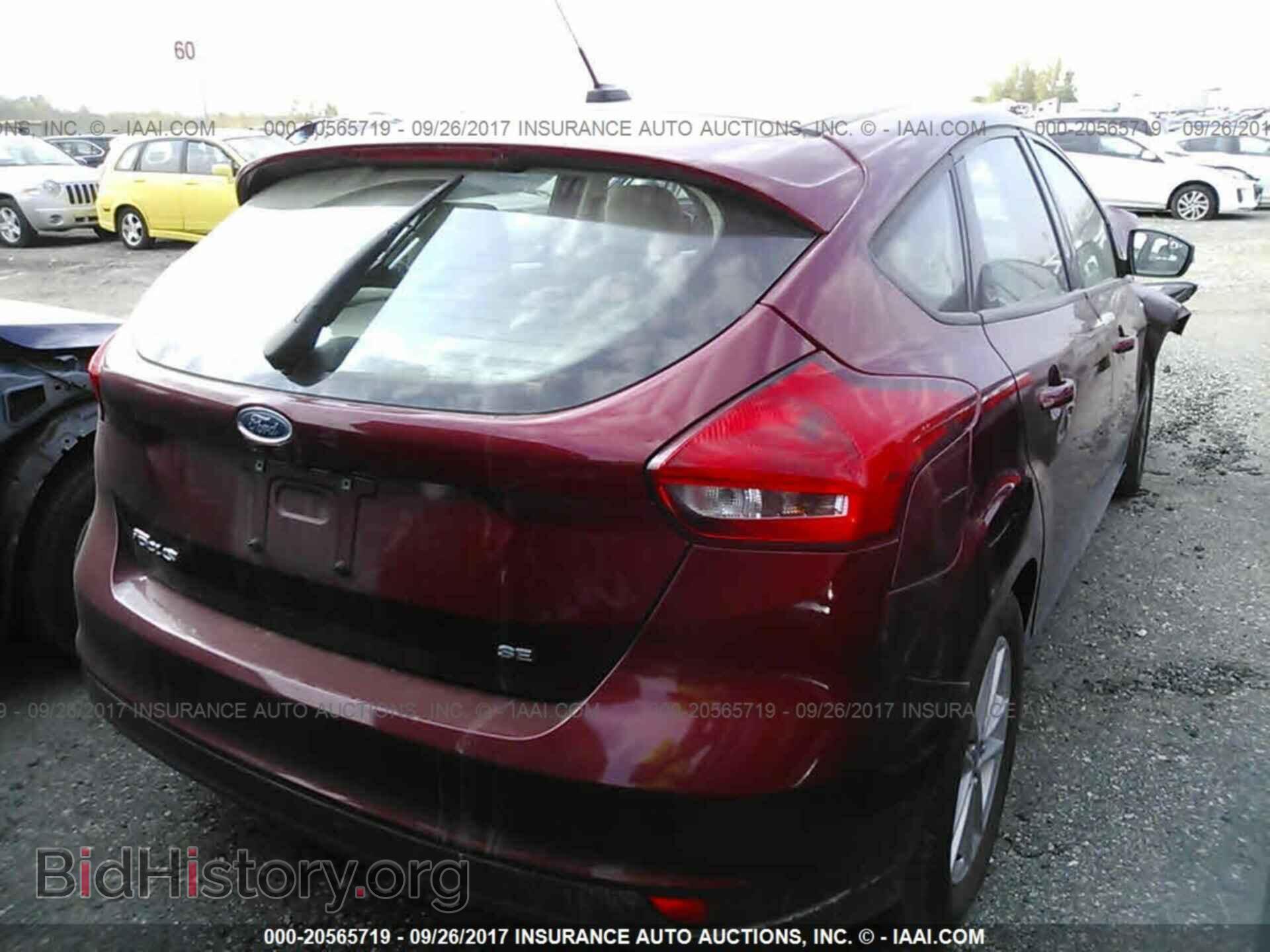 2015 Ford Focus - VIN: 1FADP3K27FL302251 - Фото 4