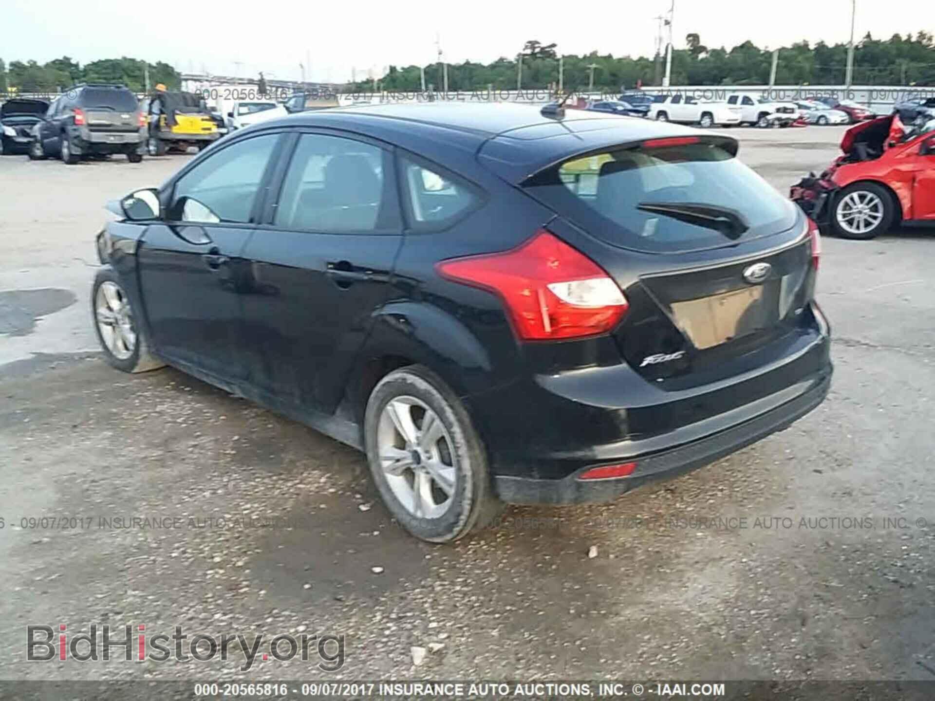 2014 Ford Focus - VIN: 1FADP3K2XEL335596 - Photo 3