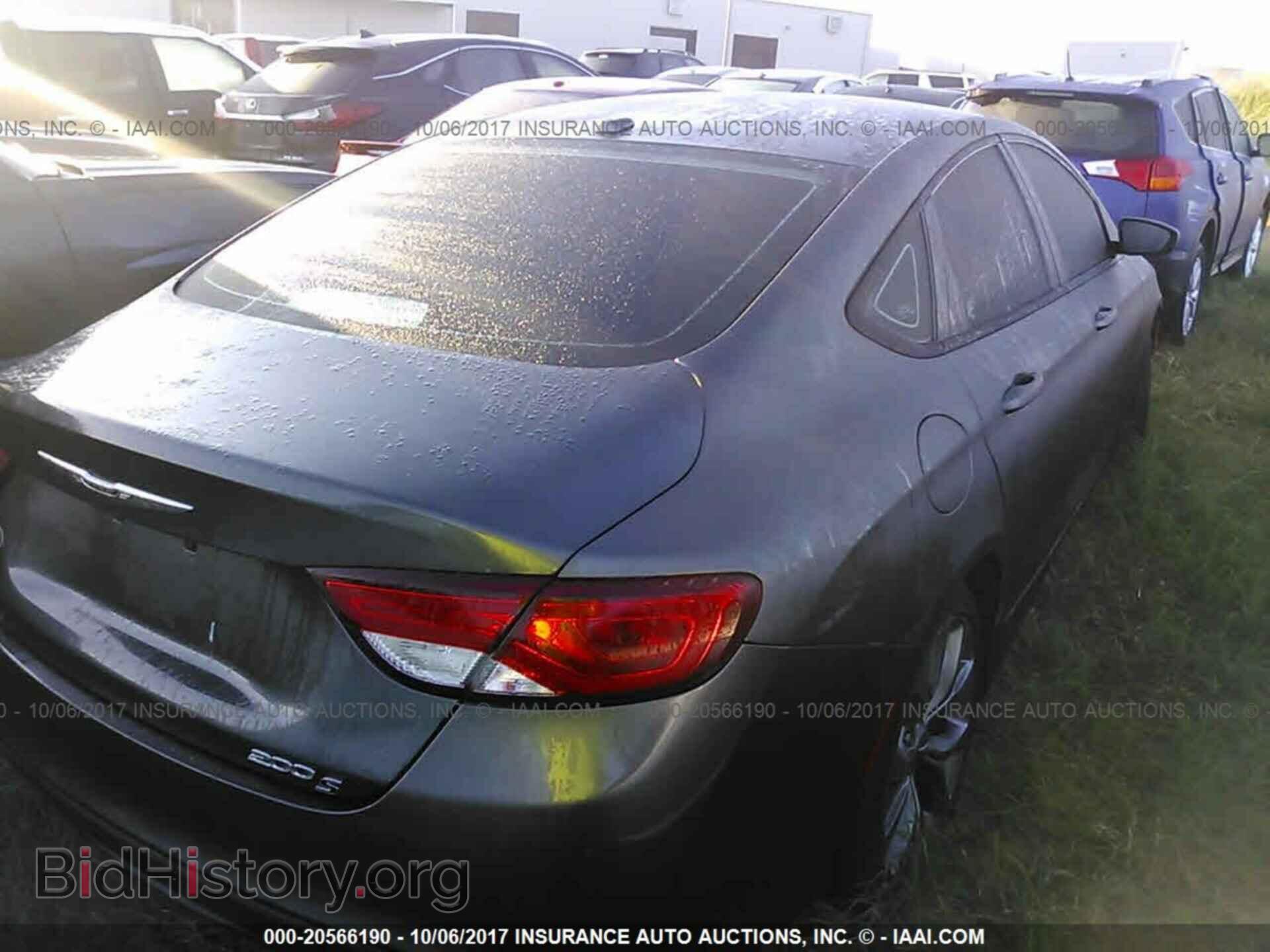 2015 Chrysler 200 - VIN: 1C3CCCBB6FN661875 - Photo 4