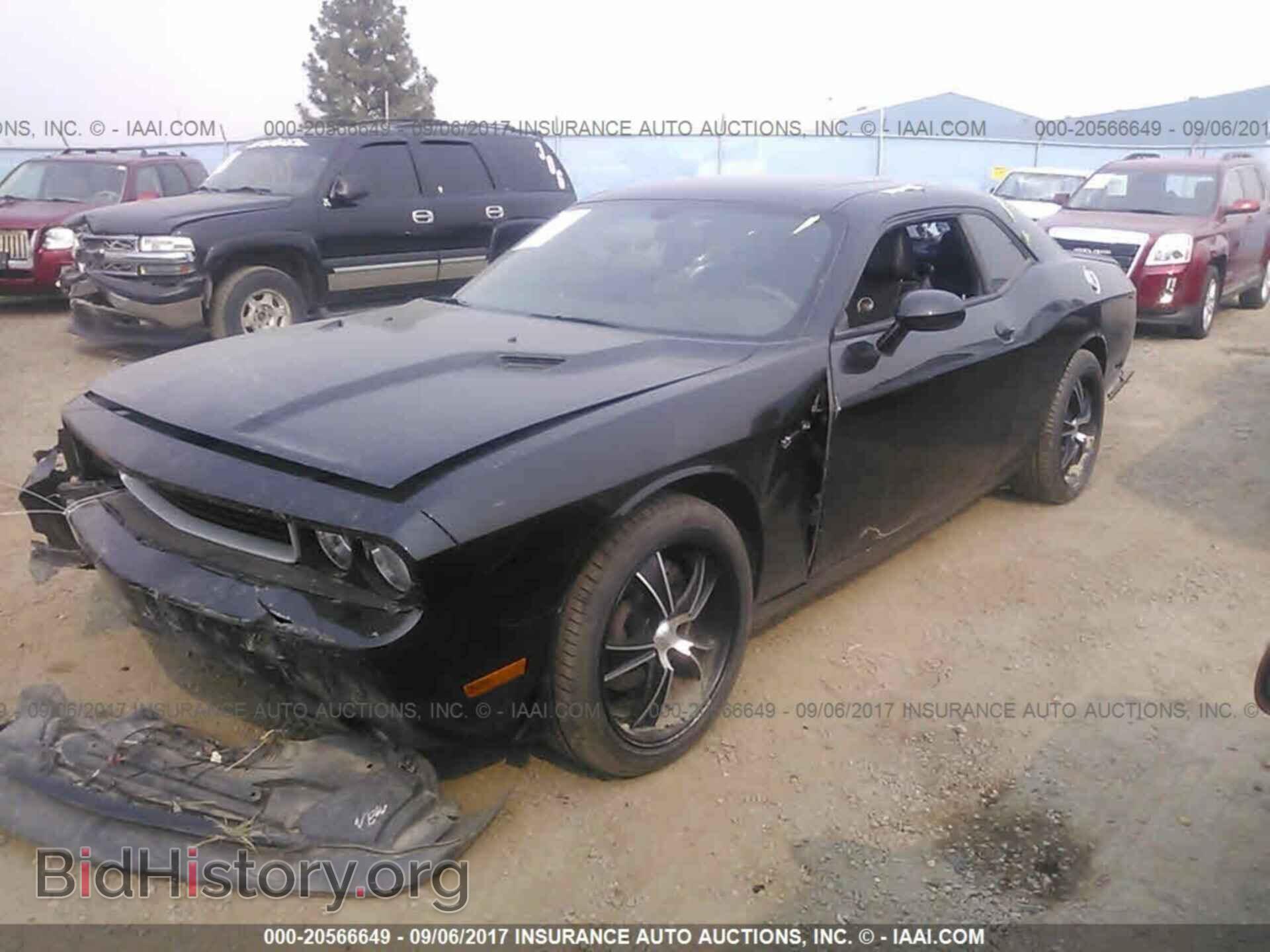 2014 Dodge Challenger - VIN: 2C3CDYAG6EH310799 - Фото 2