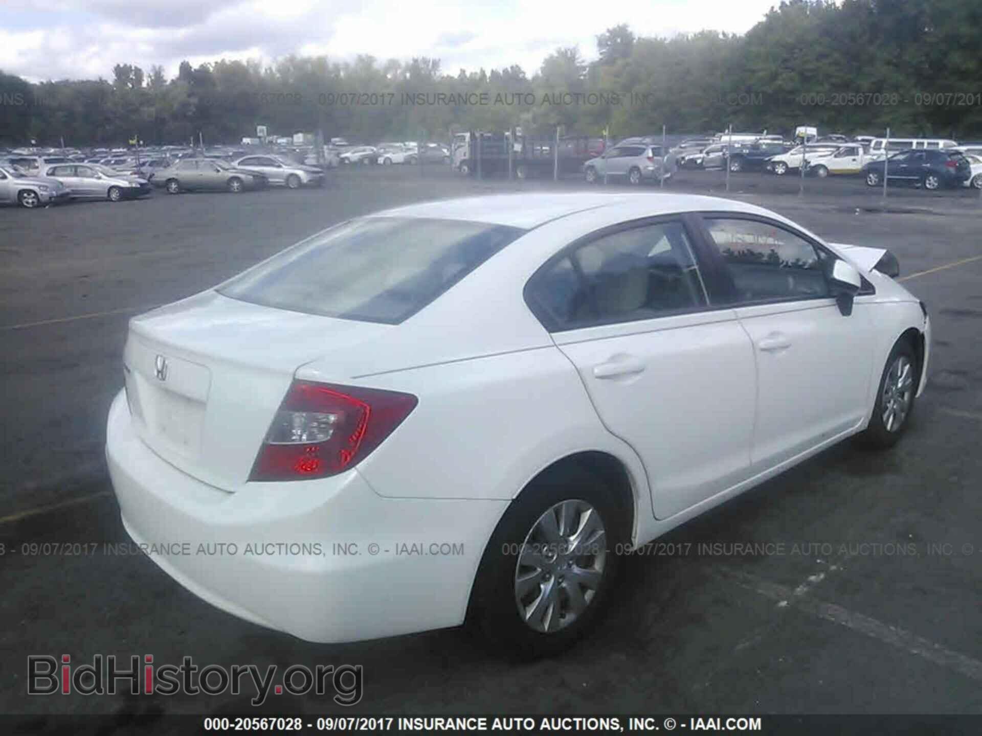 2012 Honda Civic - VIN: 2HGFB2F55CH562061 - Photo 4
