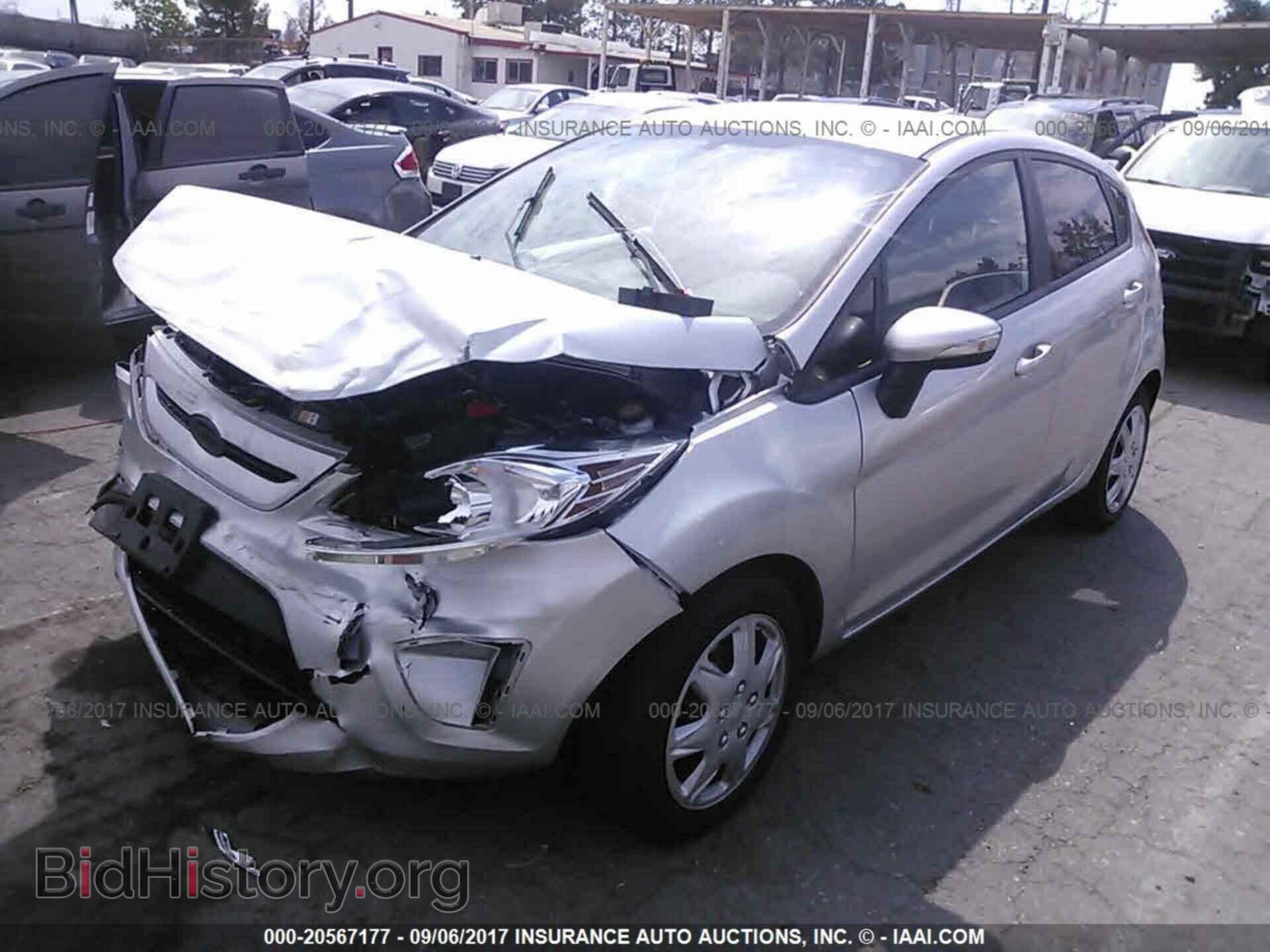 2013 Ford Fiesta - VIN: 3FADP4EJ2DM205382 - Photo 2