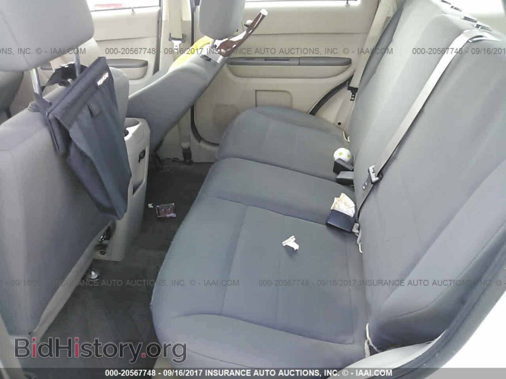 2011 Ford Escape - VIN: 1FMCU0C78BKA44809 - Фото 8