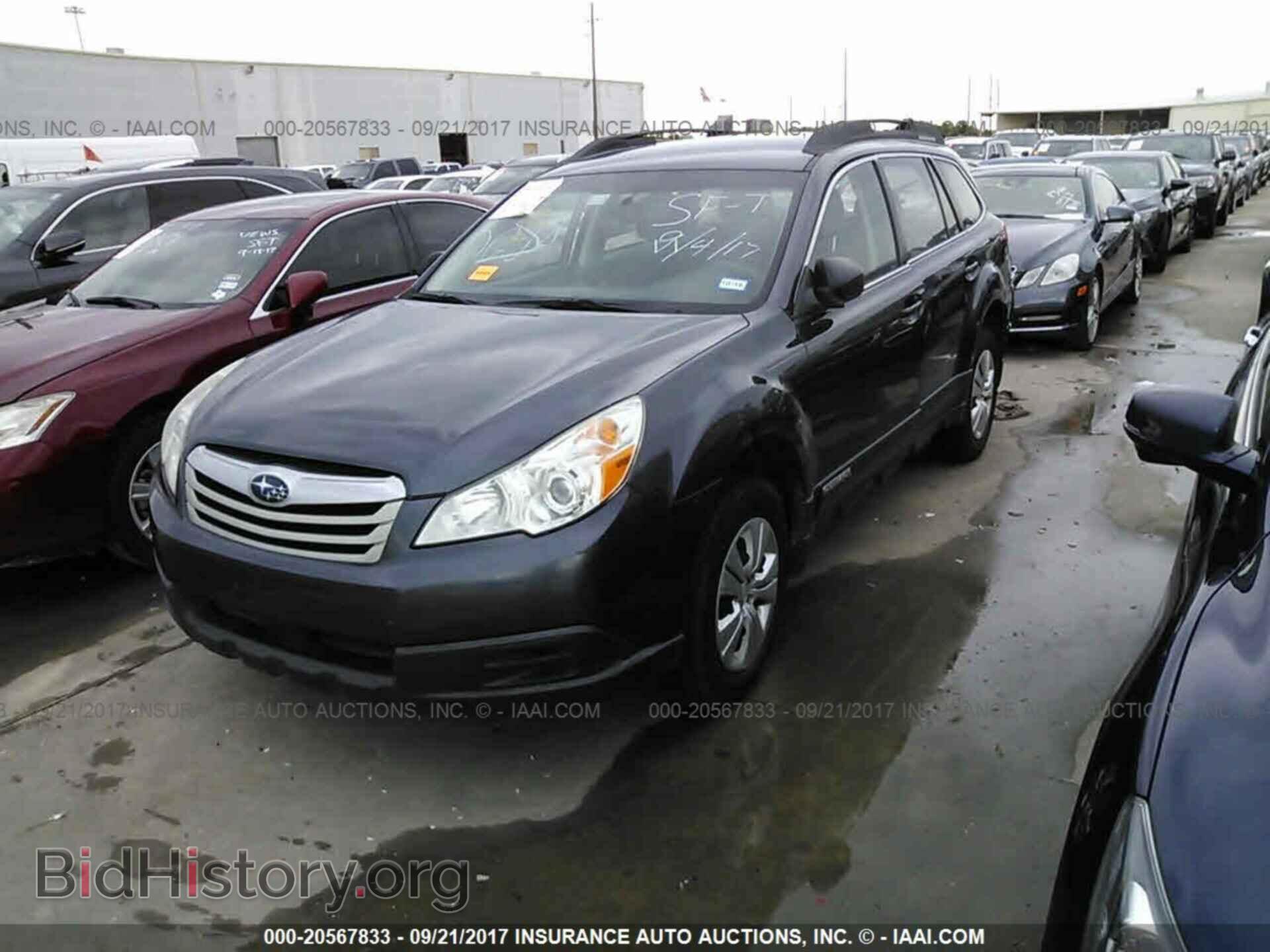 2011 Subaru Outback - VIN: 4S4BRCAC0B3340948 - Фото 2