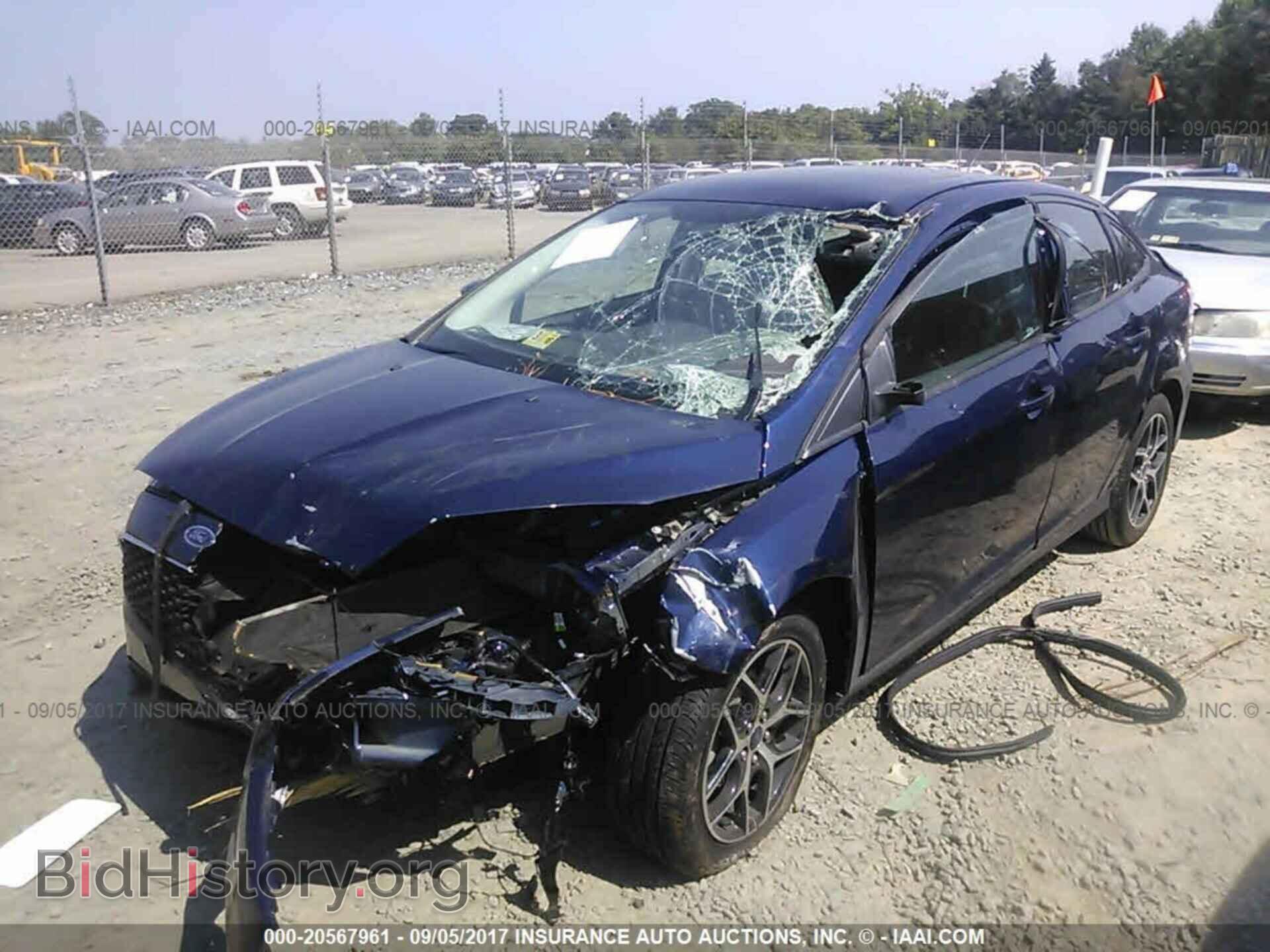 2017 Ford Focus - VIN: 1FADP3H29HL242502 - Фото 2