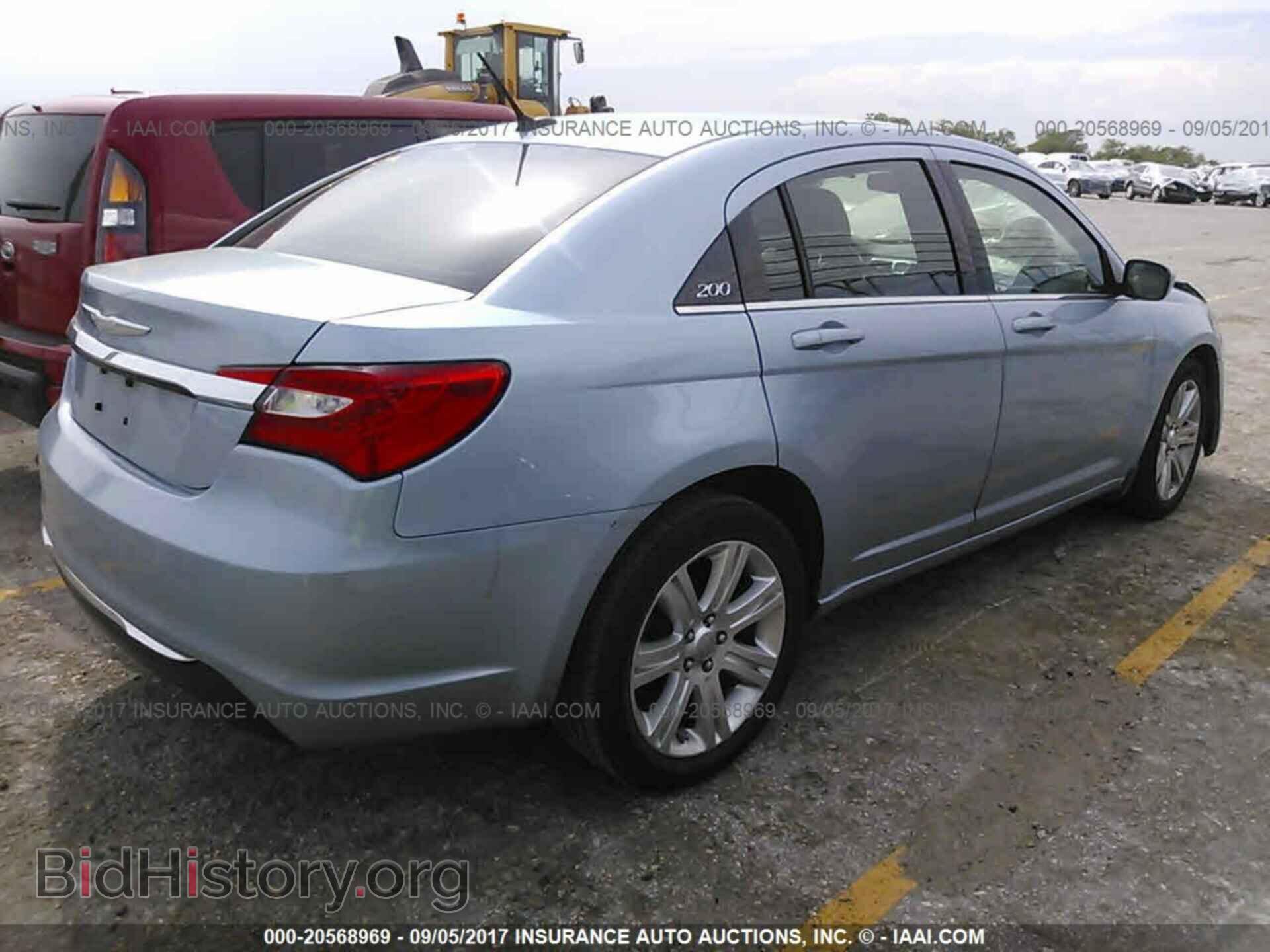 2014 Chrysler 200 - VIN: 1C3CCBBB0EN108017 - Фото 4