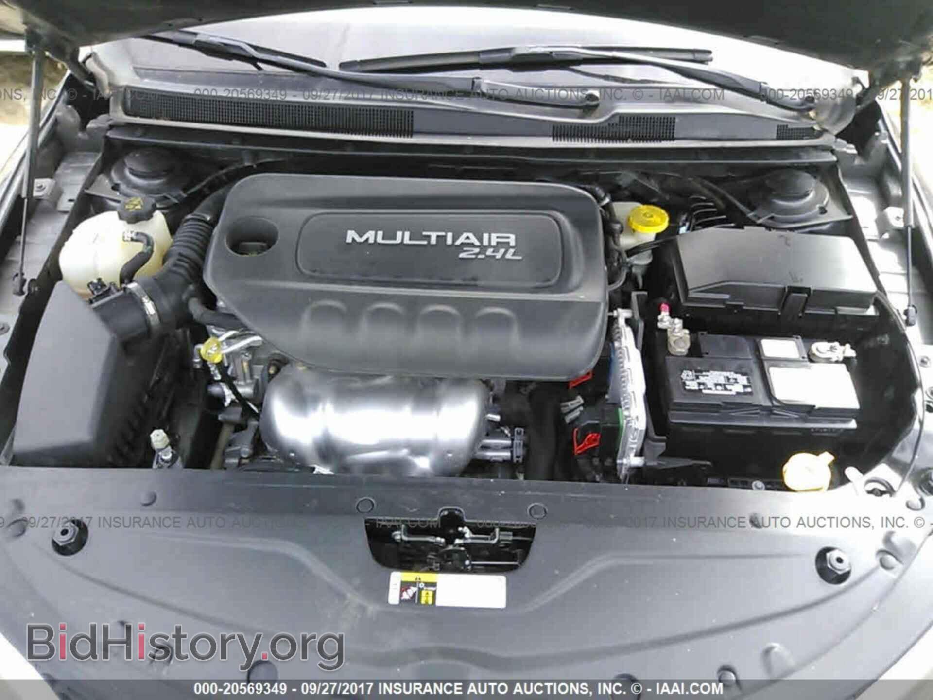 2015 Chrysler 200 - VIN: 1C3CCCAB5FN676725 - Photo 10