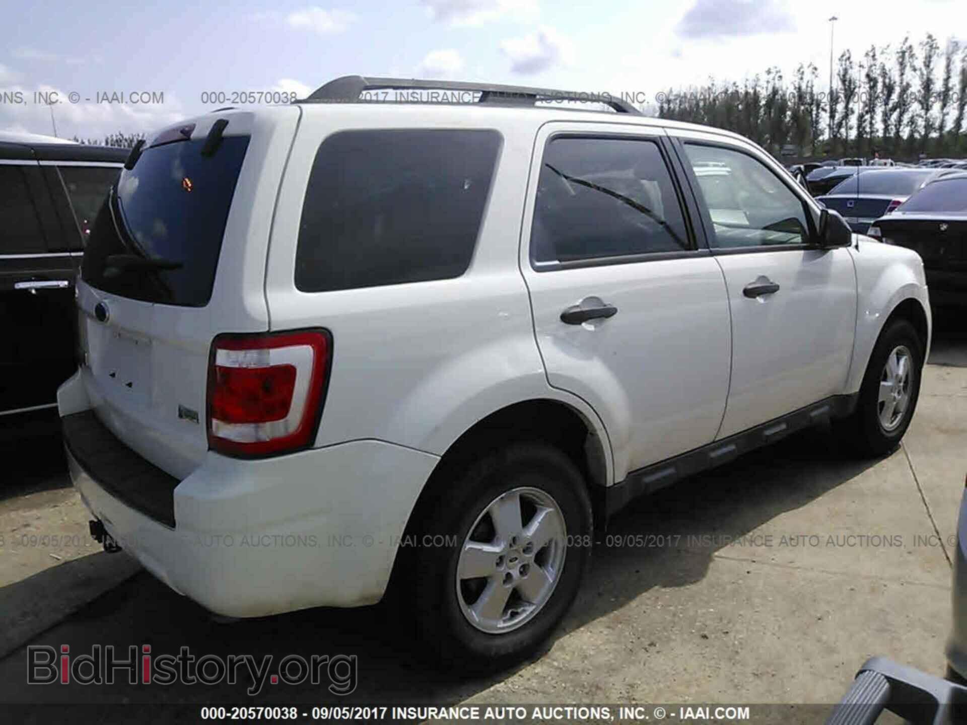 2012 Ford Escape - VIN: 1FMCU0DG7CKA12854 - Фото 4