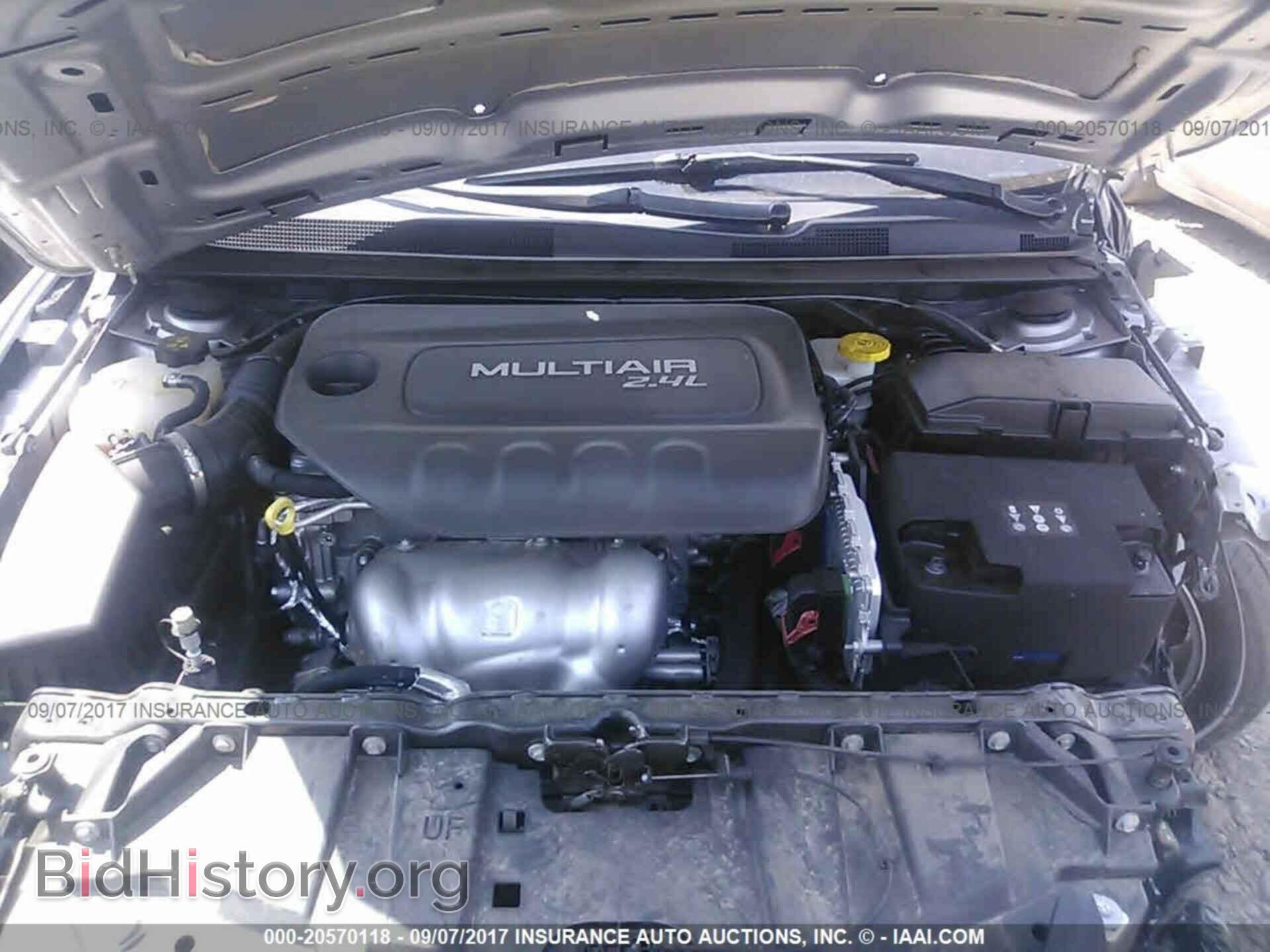 2016 Chrysler 200 - VIN: 1C3CCCABXGN126485 - Photo 10