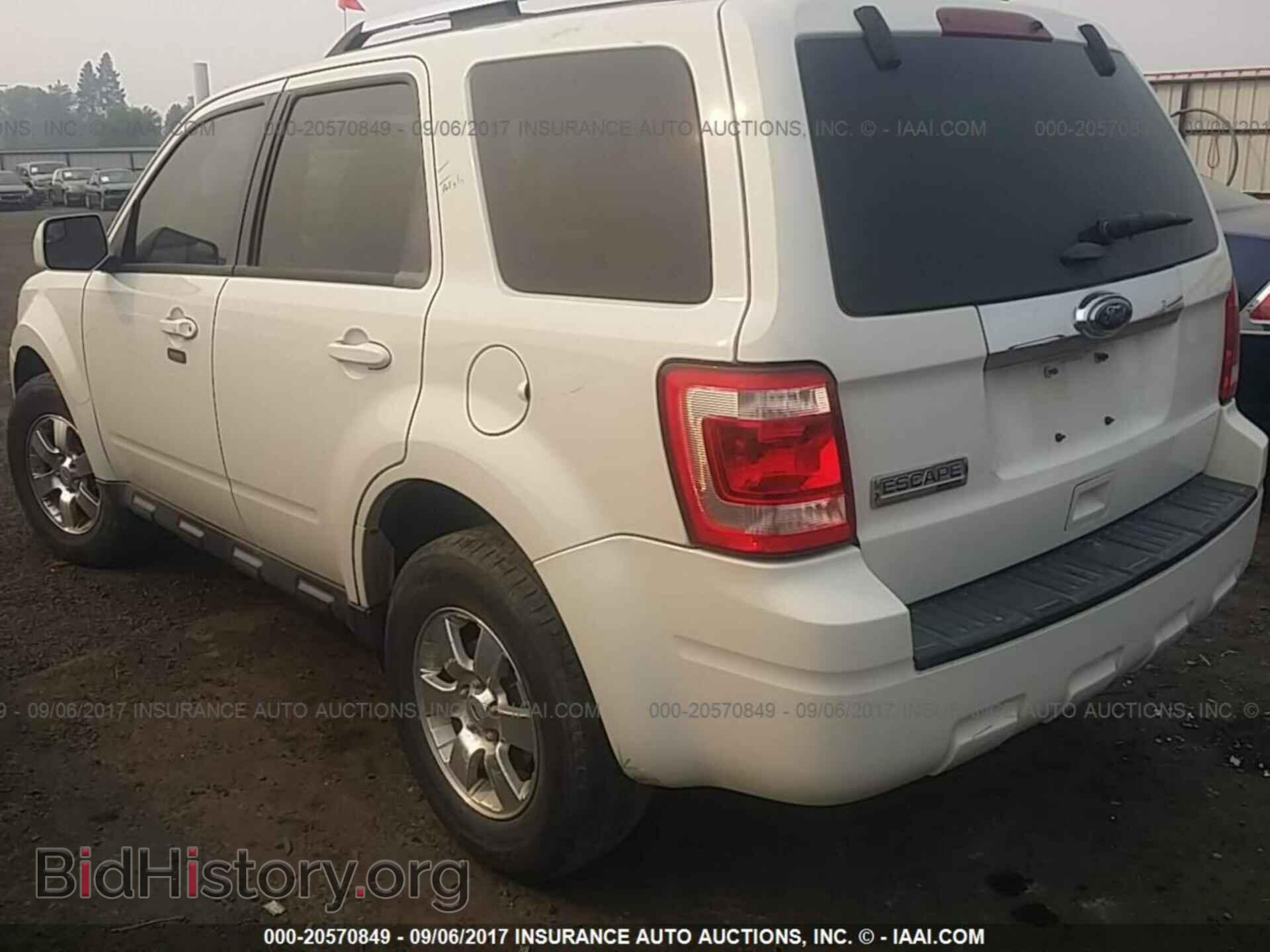 2011 Ford Escape - VIN: 1FMCU0E73BKA76385 - Фото 3