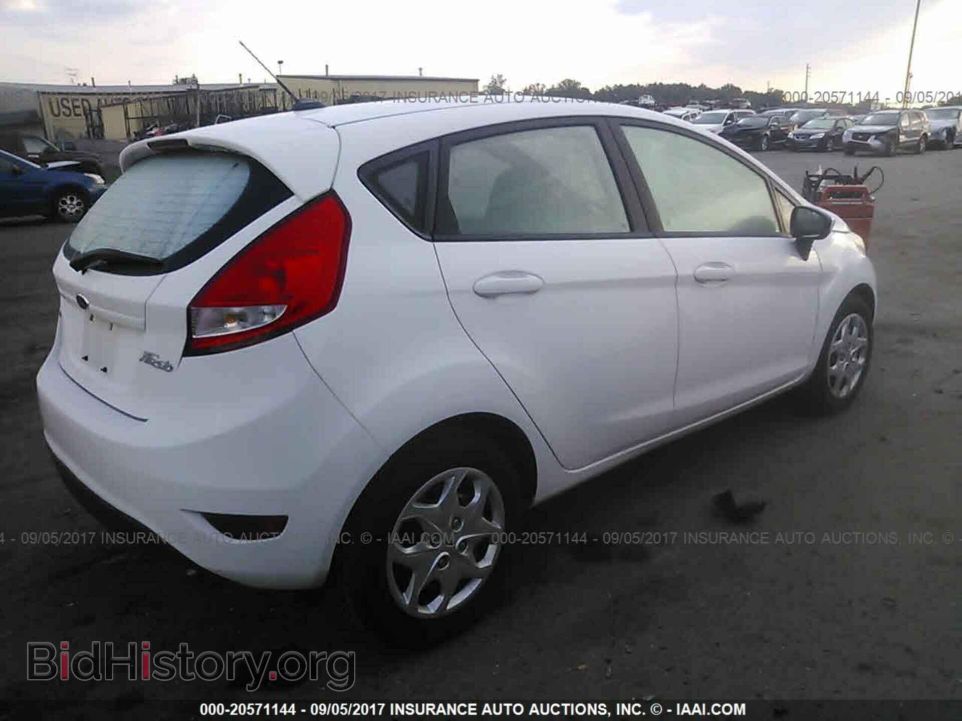 2012 Ford Fiesta - VIN: 3FADP4EJ2CM134604 - Photo 4