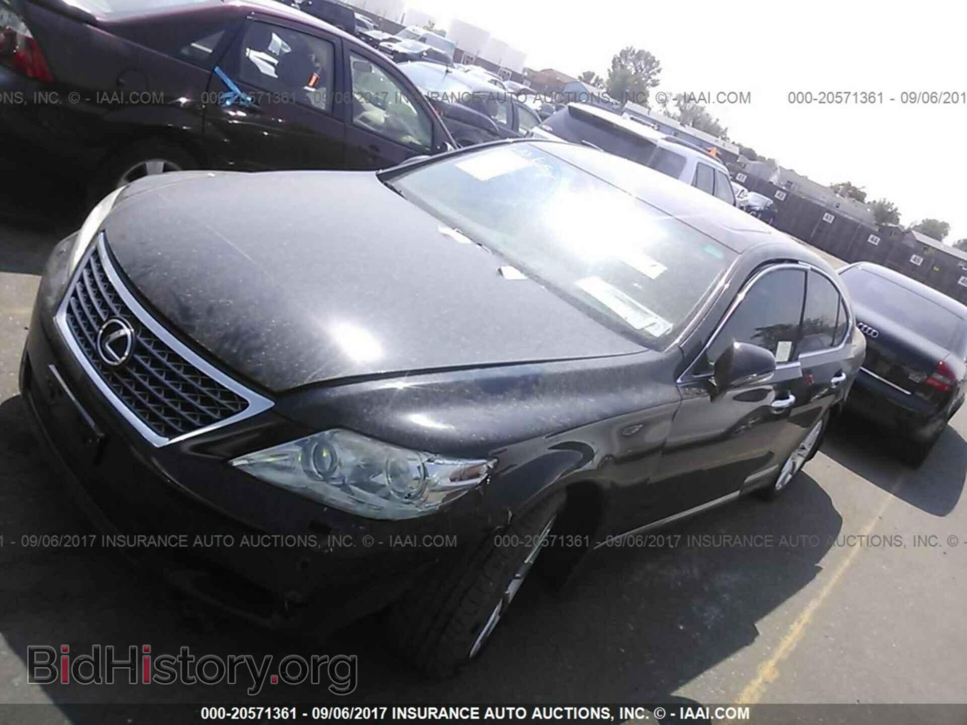 2011 Lexus Ls - VIN: JTHCL5EF1B5009356 - Photo 2