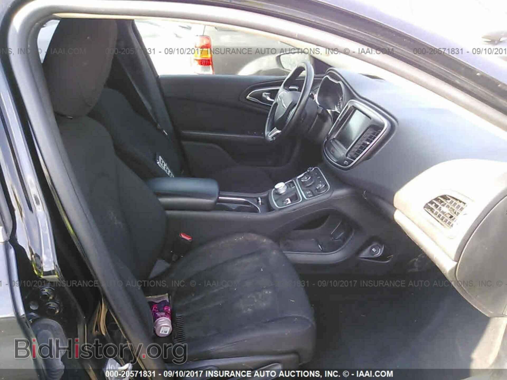 2015 Chrysler 200 - VIN: 1C3CCCAB4FN682306 - Photo 5