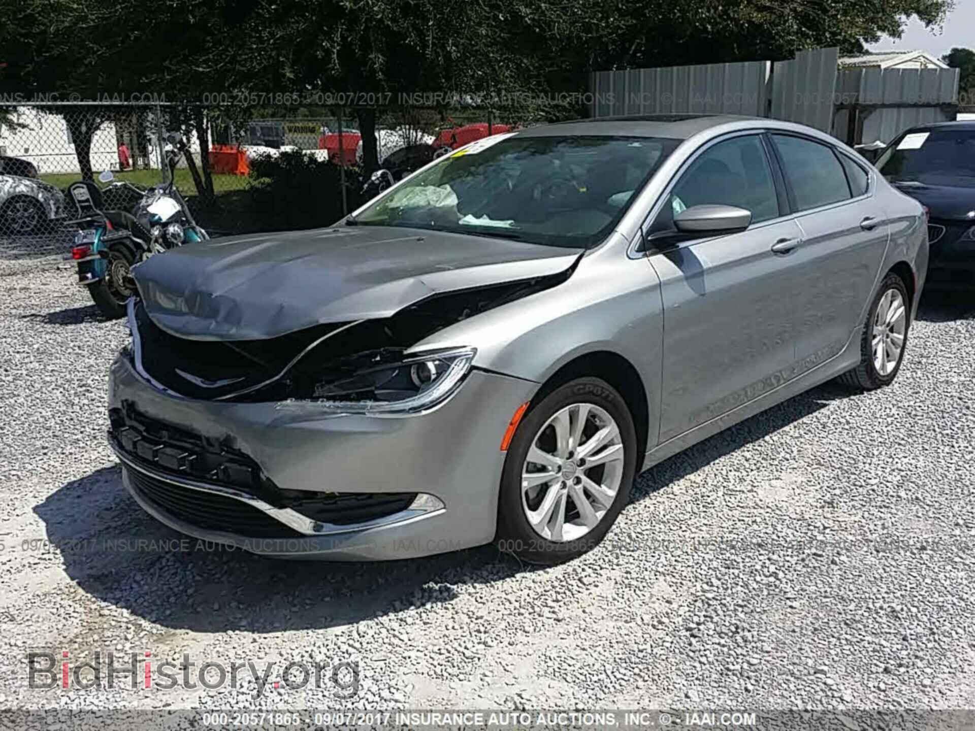 2016 Chrysler 200 - VIN: 1C3CCCAB6GN169950 - Photo 2