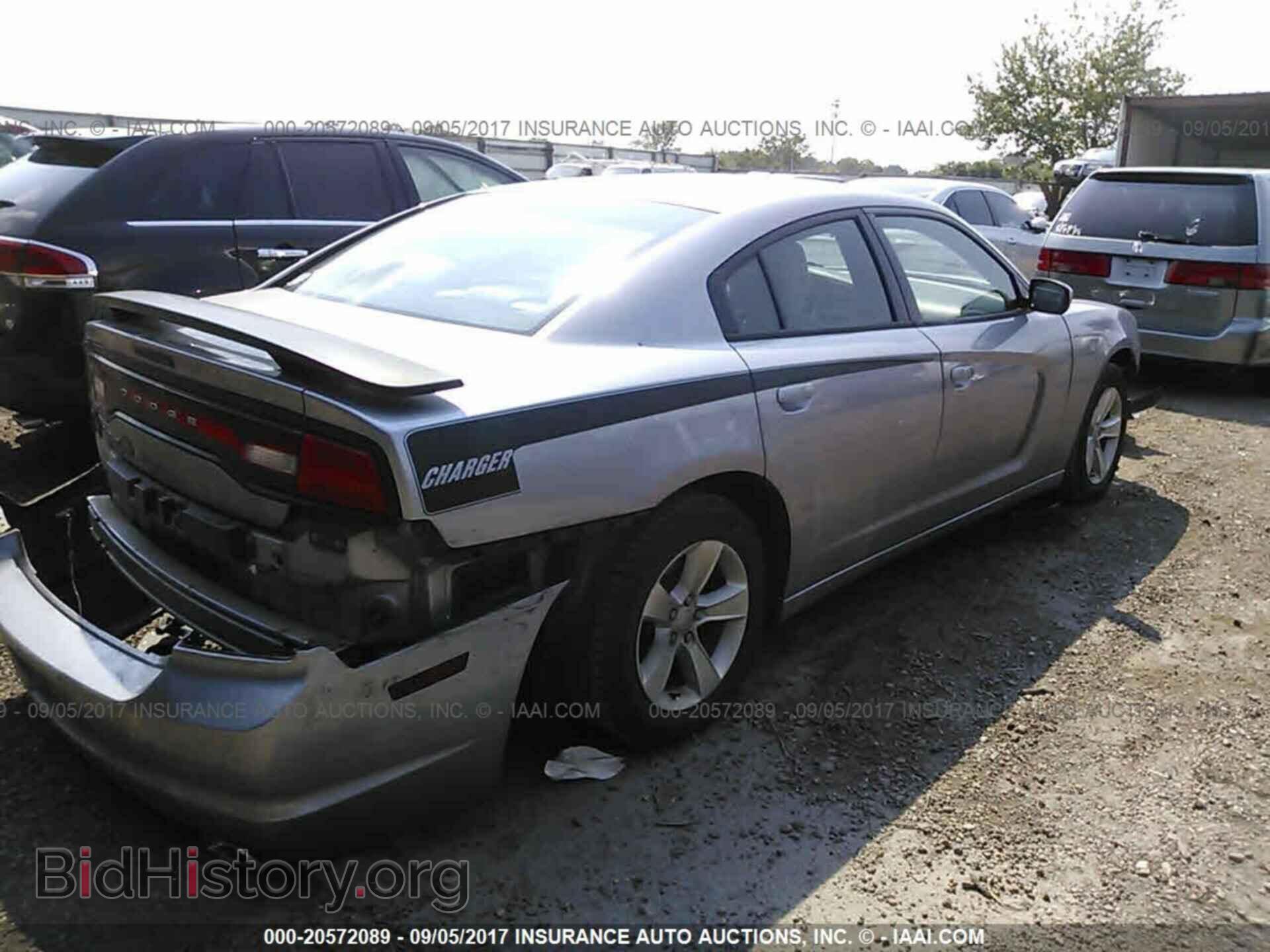 2011 Dodge Charger - VIN: 2B3CL3CG3BH553689 - Фото 4