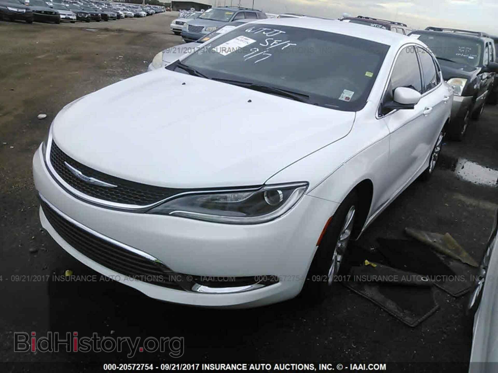 2016 Chrysler 200 - VIN: 1C3CCCAB4GN125347 - Photo 2