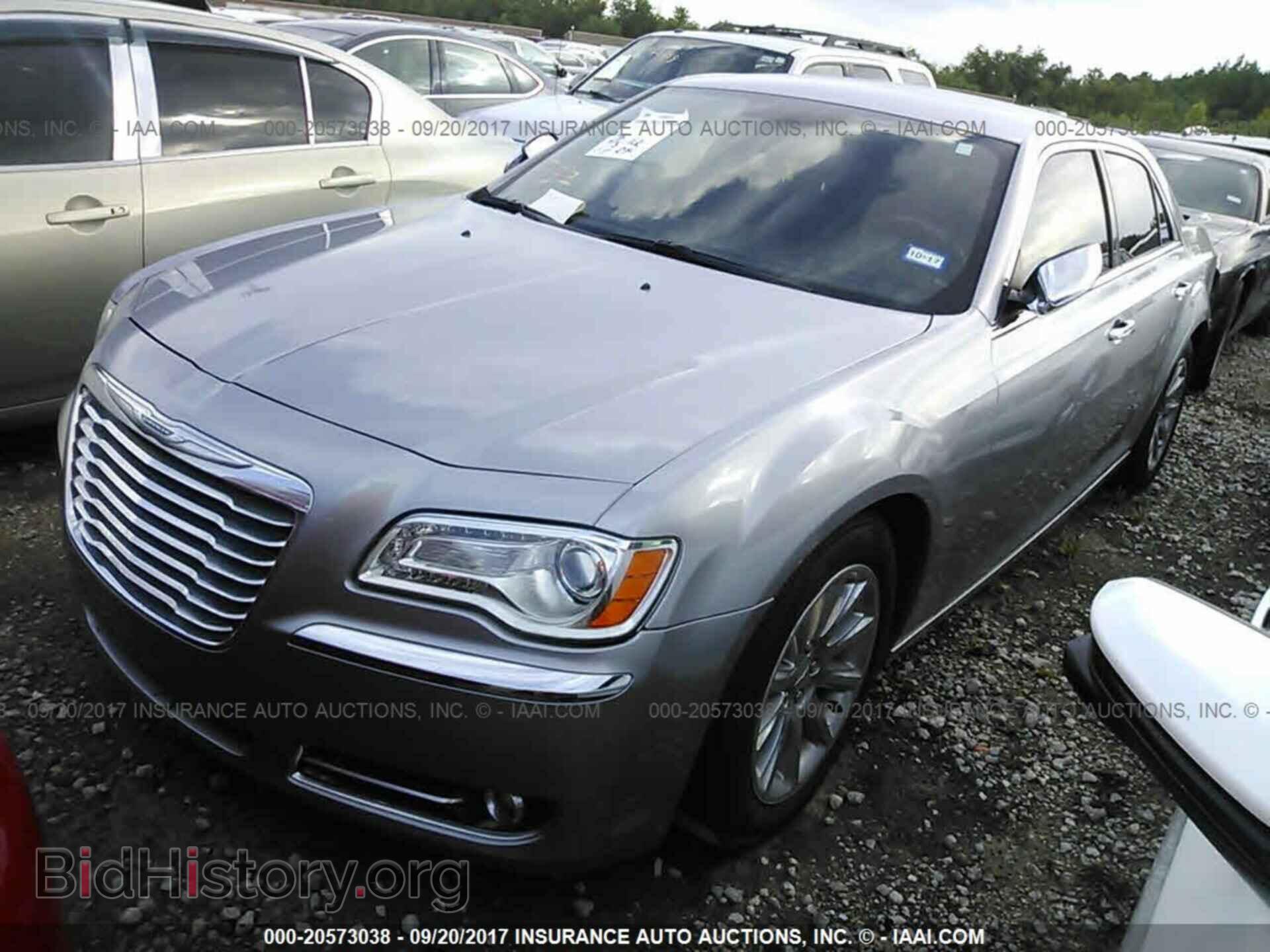 2013 Chrysler 300c - VIN: 2C3CCAEG7DH621130 - Фото 2