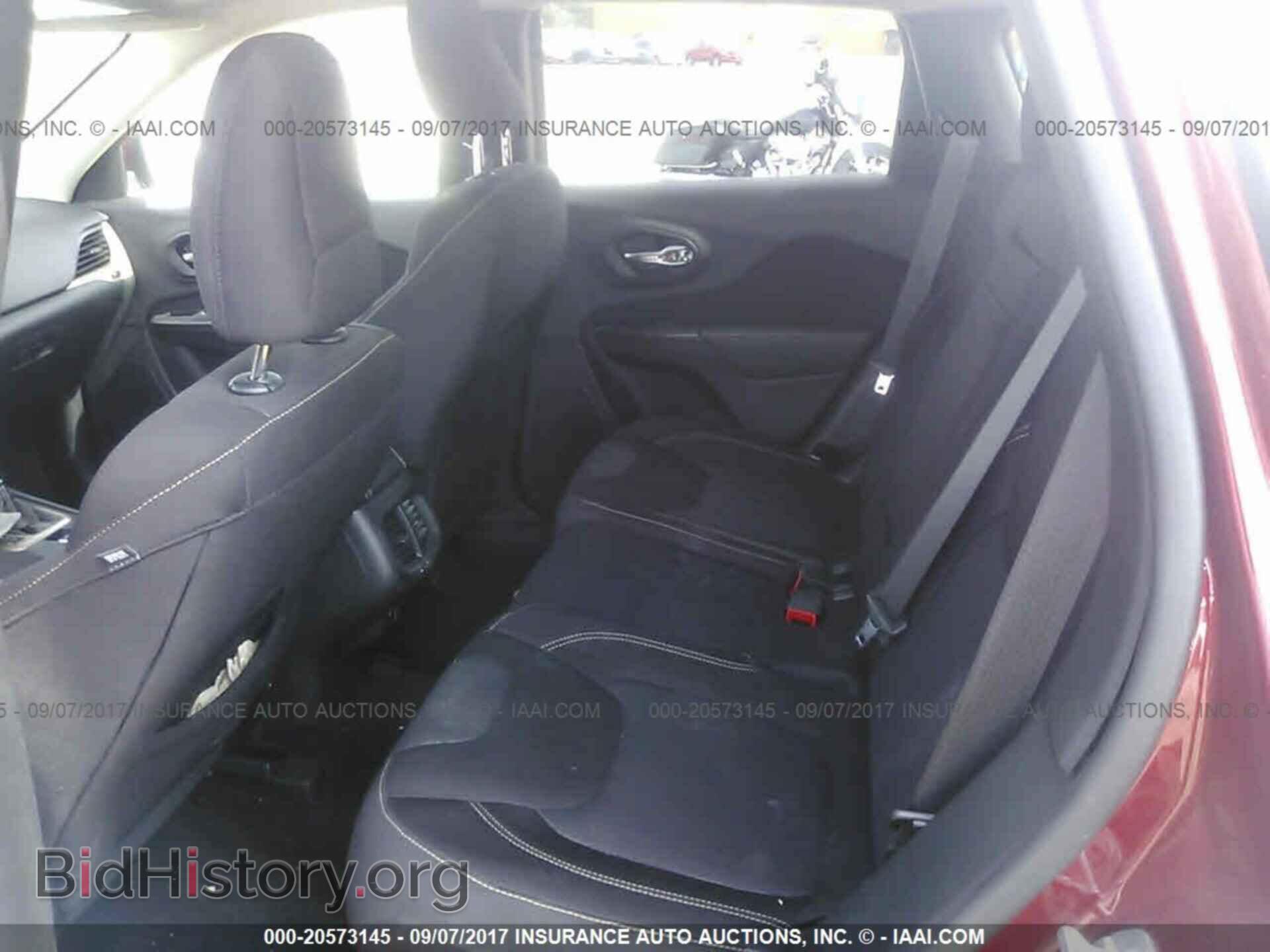 2015 Jeep Cherokee - VIN: 1C4PJMCS2FW625943 - Фото 8