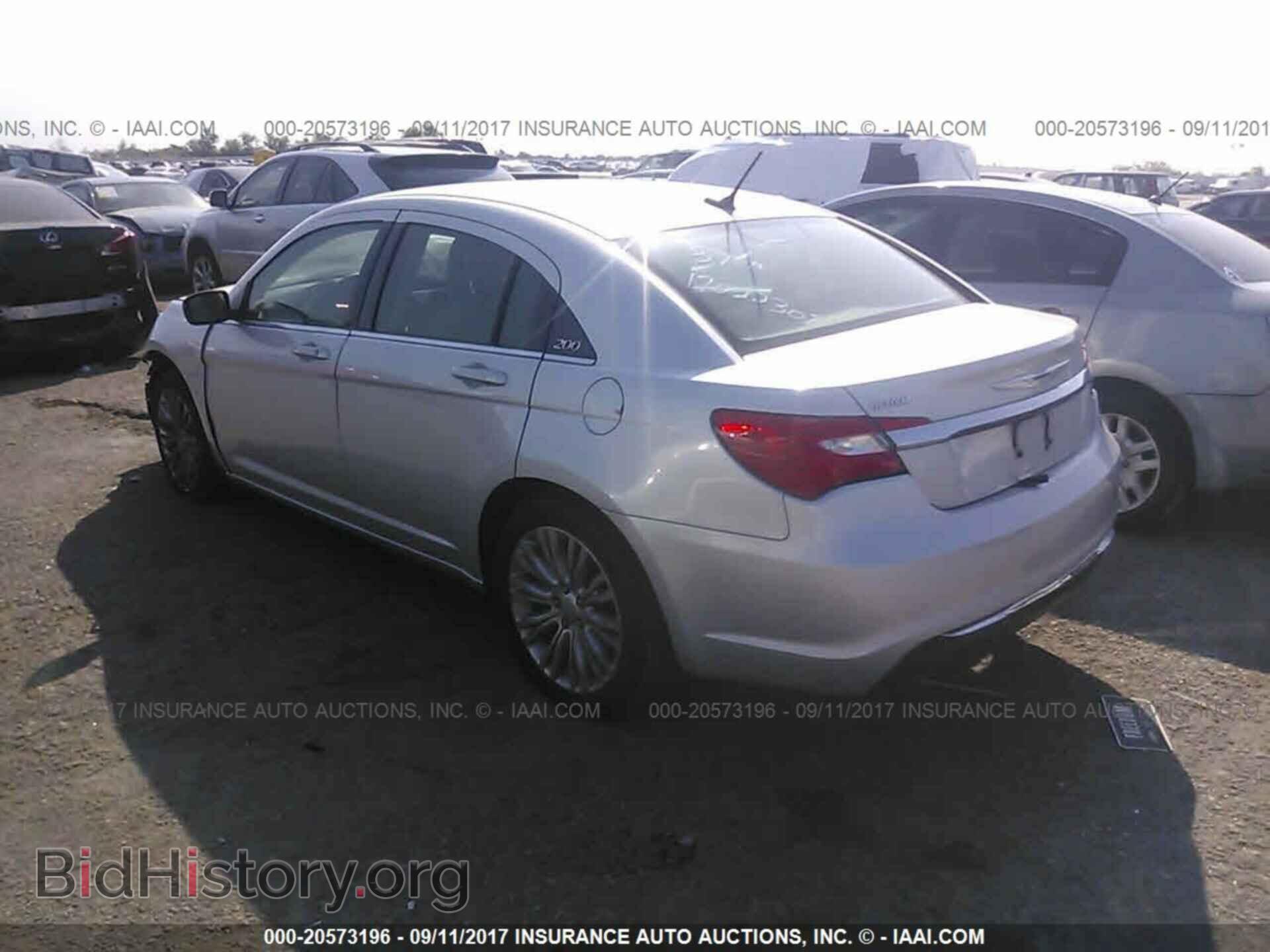 2012 Chrysler 200 - VIN: 1C3CCBAB2CN155404 - Photo 3