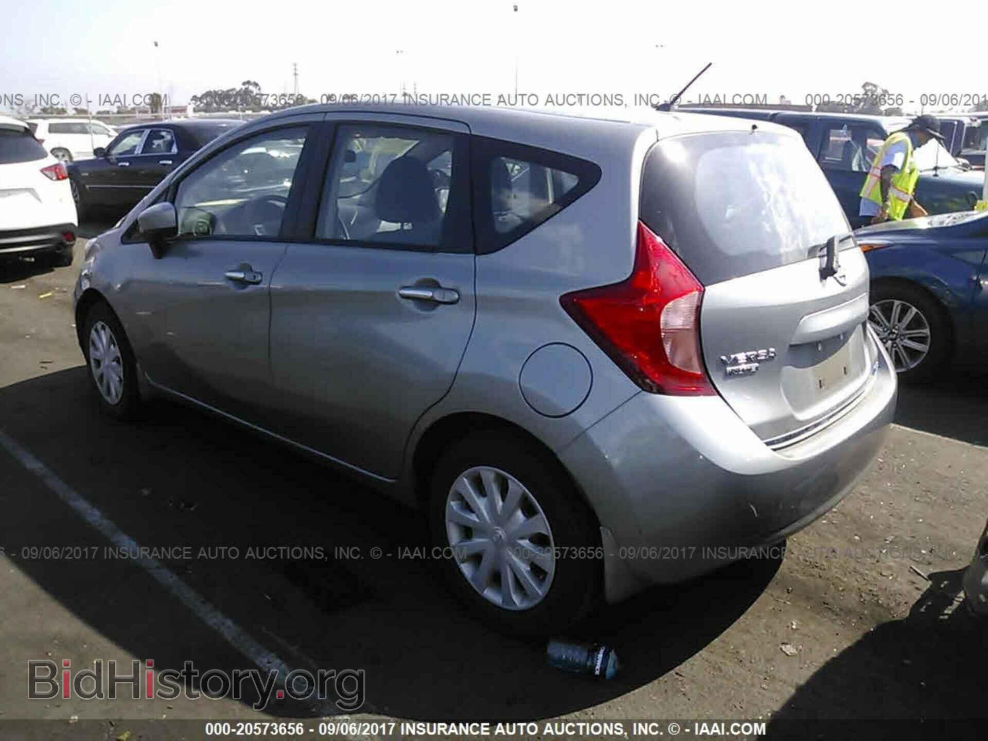 2015 Nissan Versa note - VIN: 3N1CE2CP2FL442229 - Photo 3