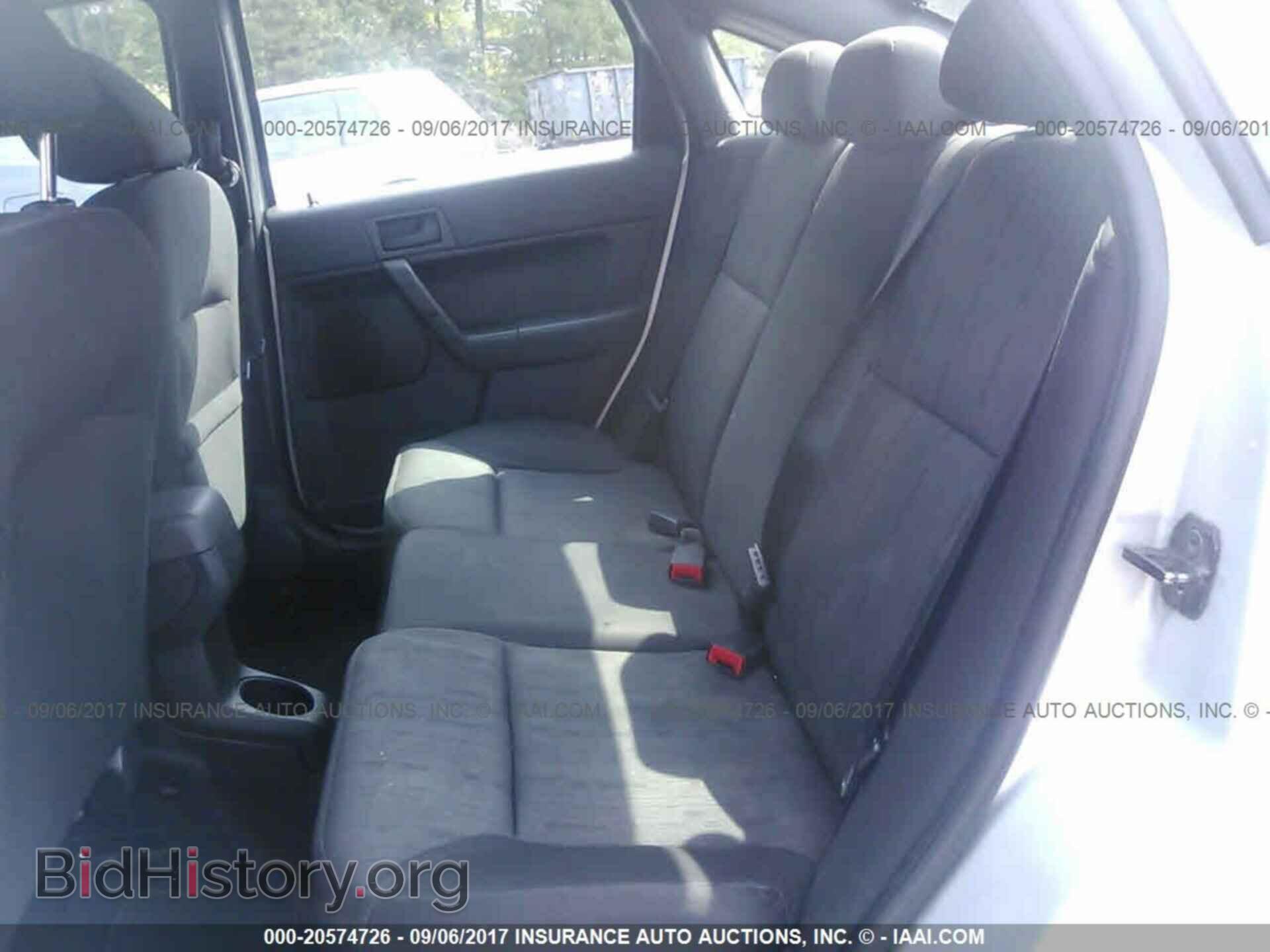 2011 Ford Focus - VIN: 1FAHP3FN8BW185021 - Фото 8