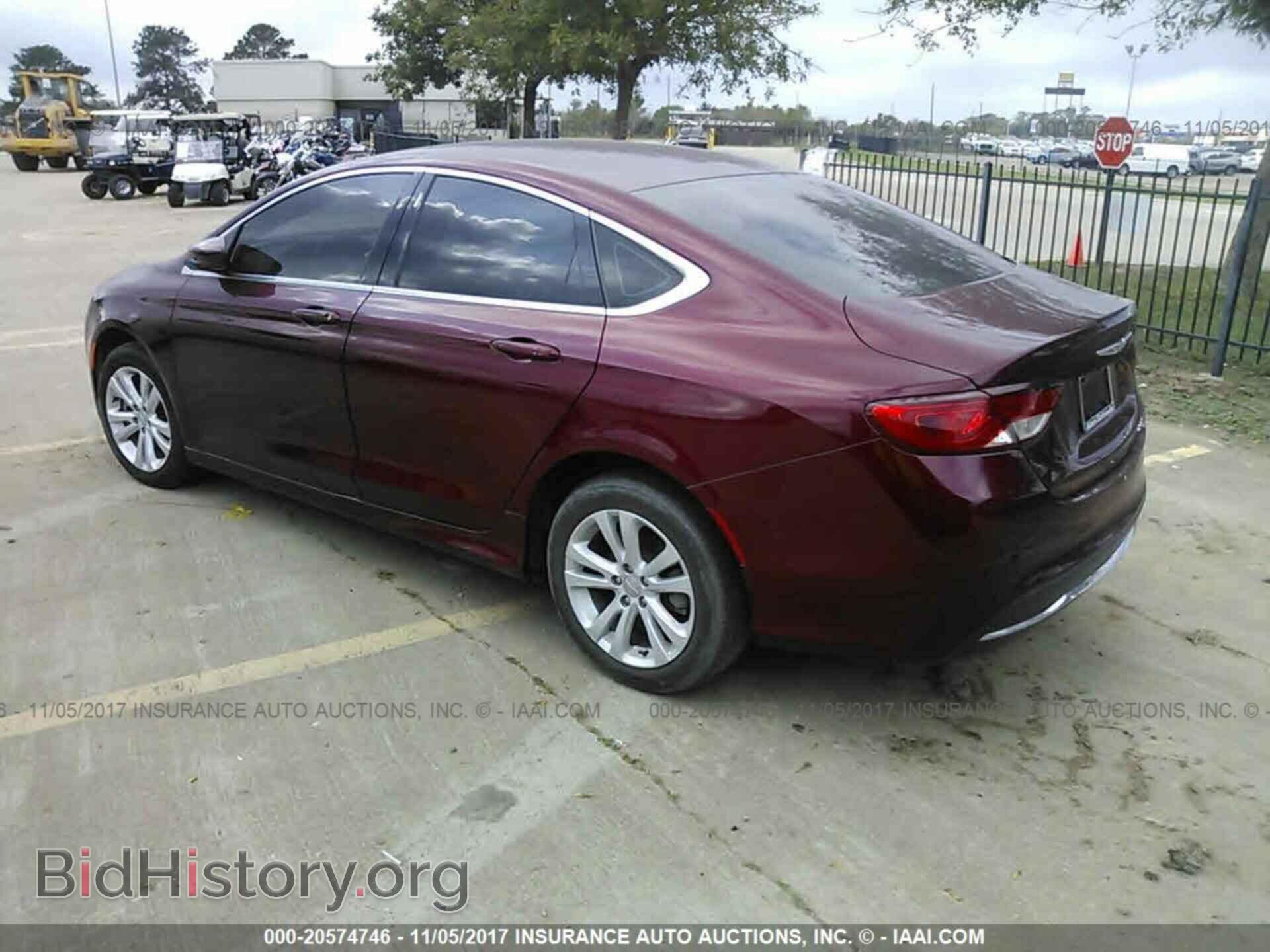 2015 Chrysler 200 - VIN: 1C3CCCABXFN652324 - Photo 3