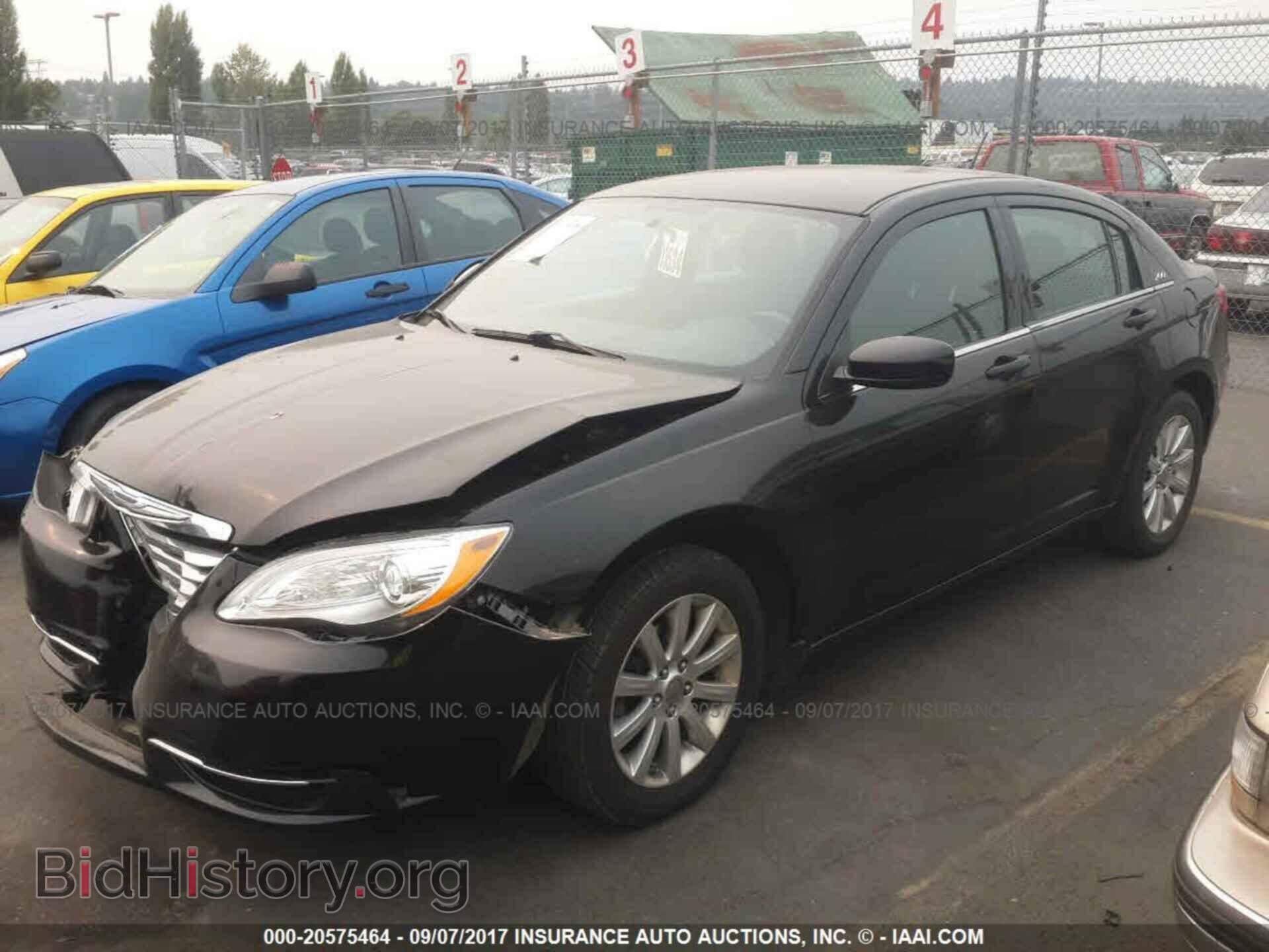 2011 Chrysler 200 - VIN: 1C3BC1FB8BN626422 - Photo 2