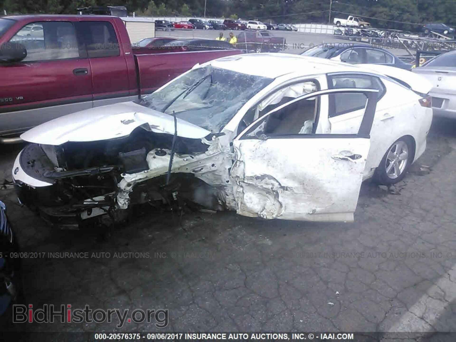 2015 Kia Optima - VIN: KNAGM4A78F5653089 - Photo 2