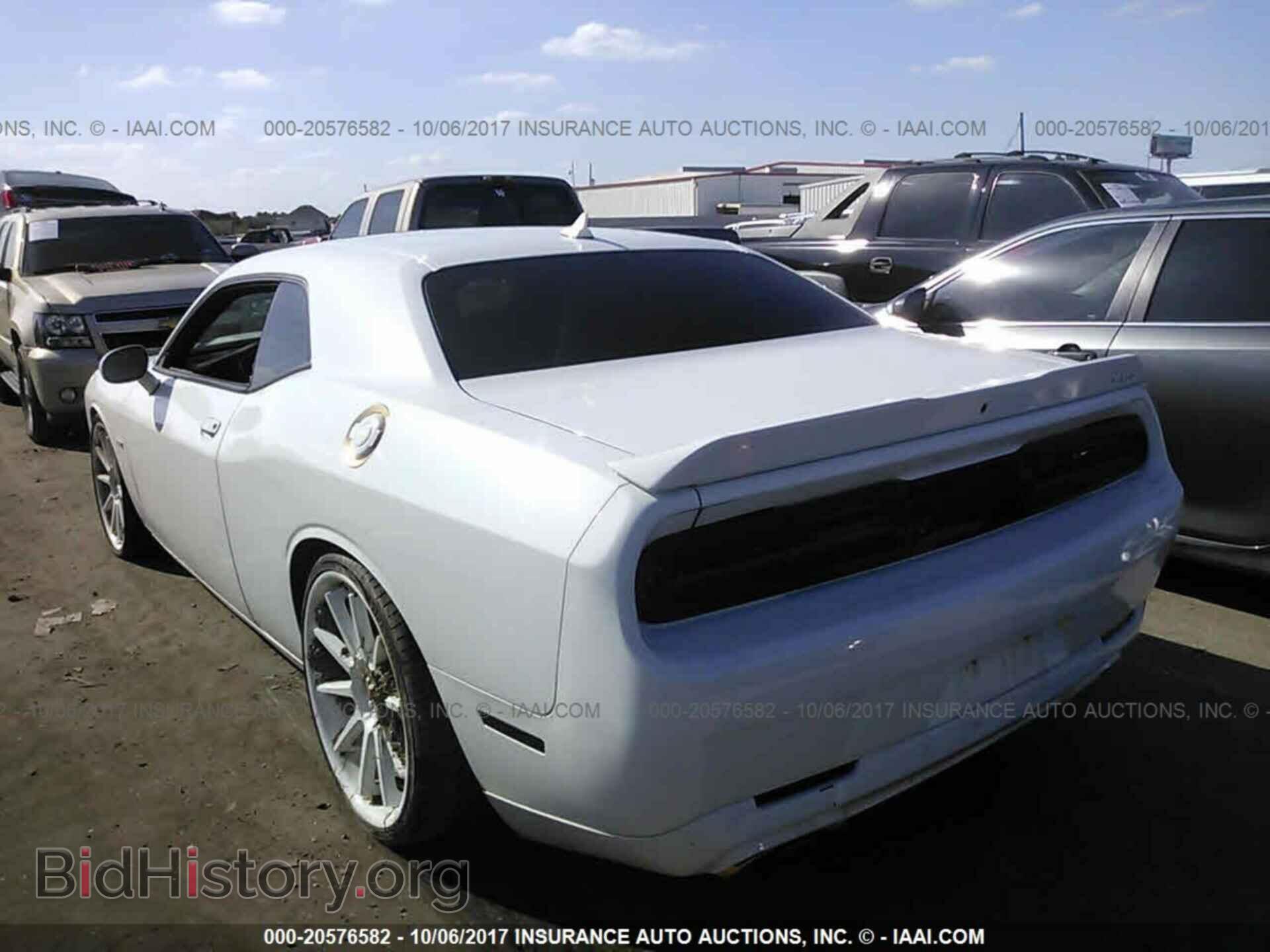 2015 Dodge Challenger - VIN: 2C3CDZDJ7FH816611 - Photo 3