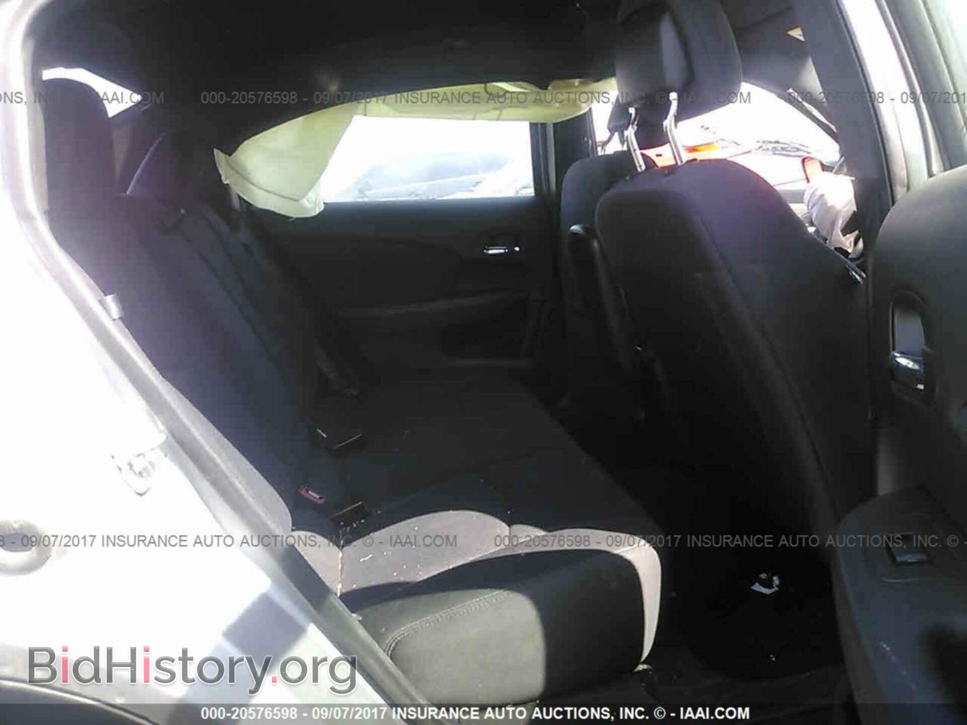 2013 Chrysler 200 - VIN: 1C3CCBBB7DN521910 - Photo 8