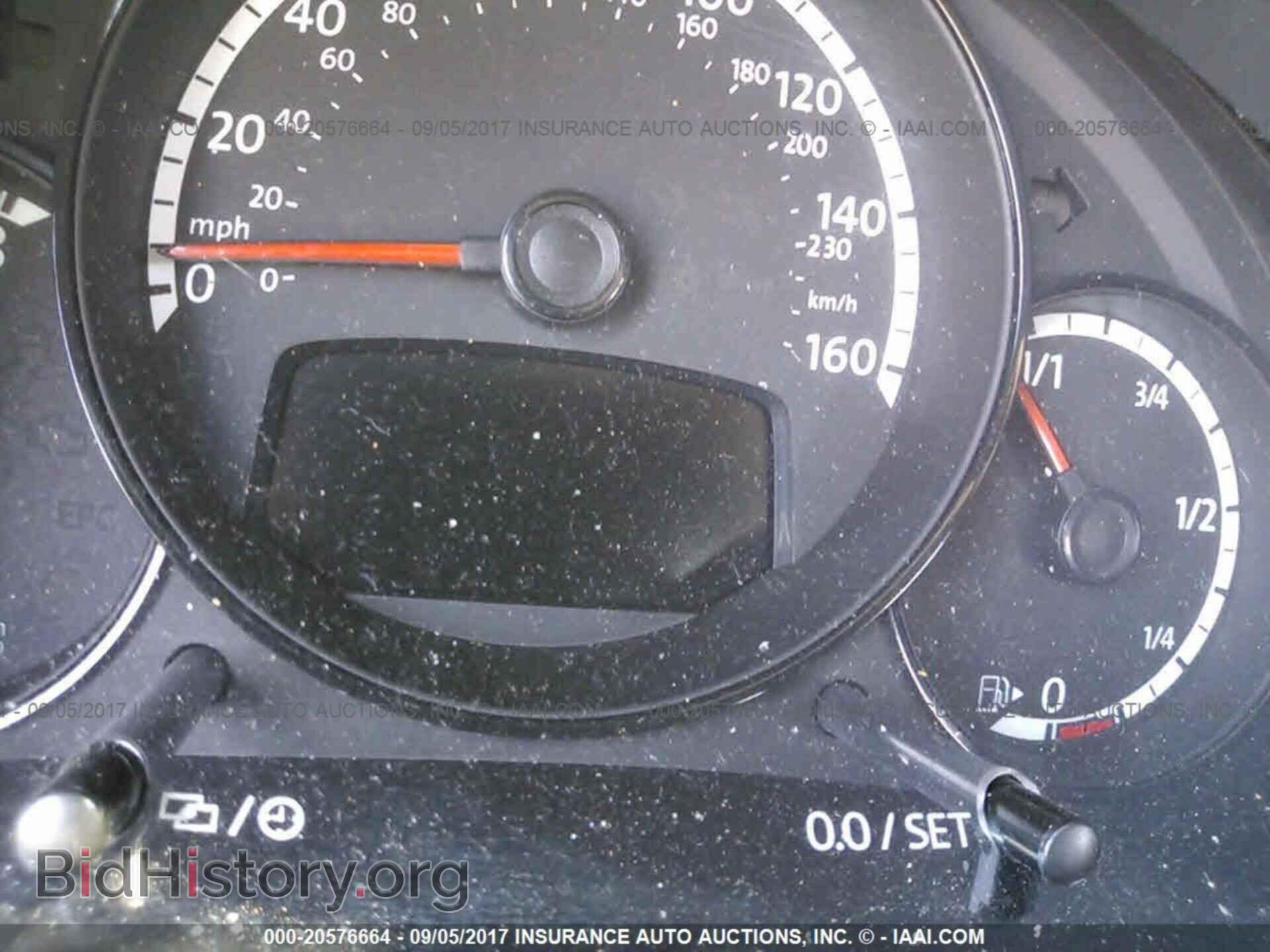 2014 Volkswagen Beetle - VIN: 3VWF17AT0EM642406 - Фото 7
