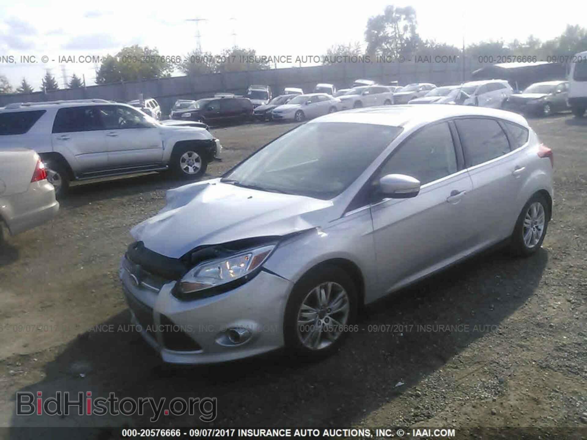 2012 Ford Focus - VIN: 1FAHP3M27CL390759 - Photo 2